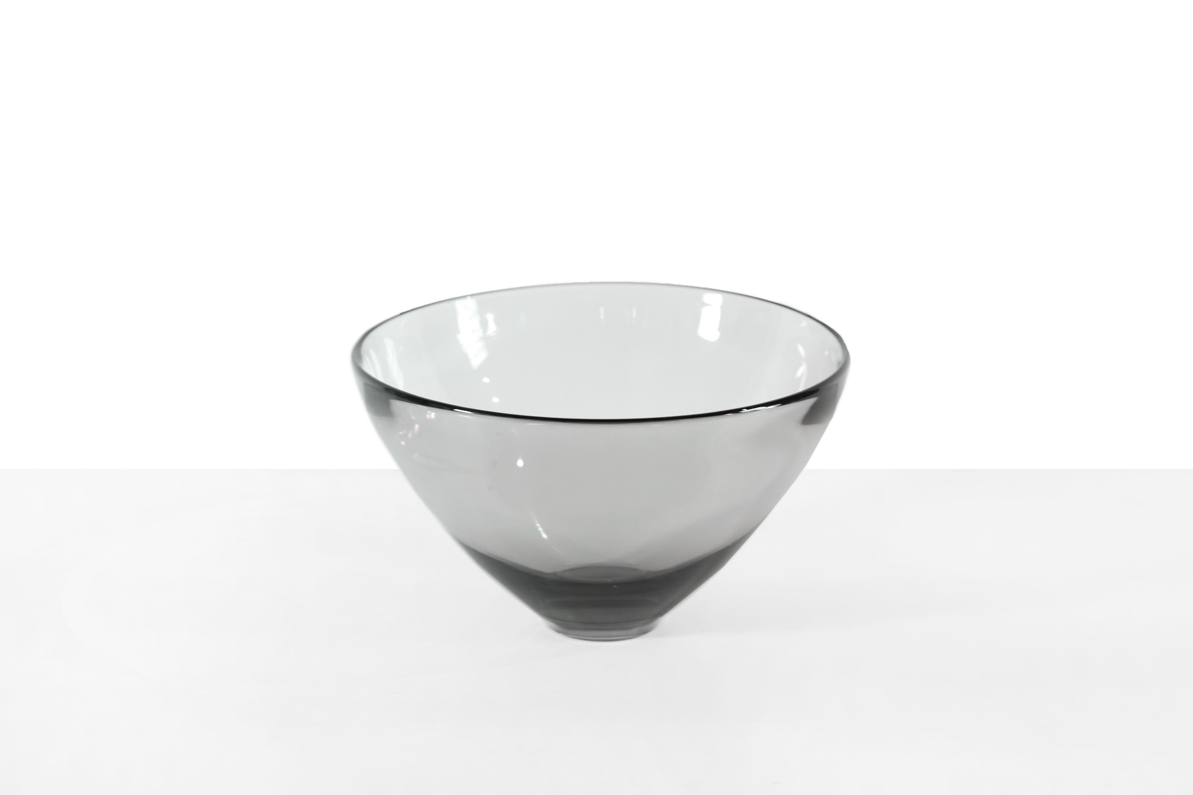Mid-Century Modern Smoked Glass Bowl by Per Lütken for Holmegaard Model 18504, 1960's For Sale