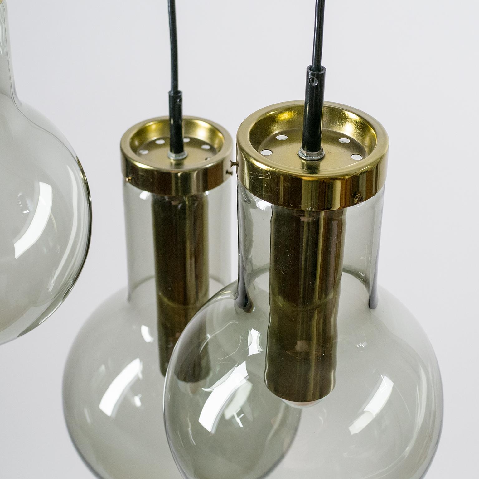 Lampadario in vetro fumé di RAAK, anni '70 in vendita 1
