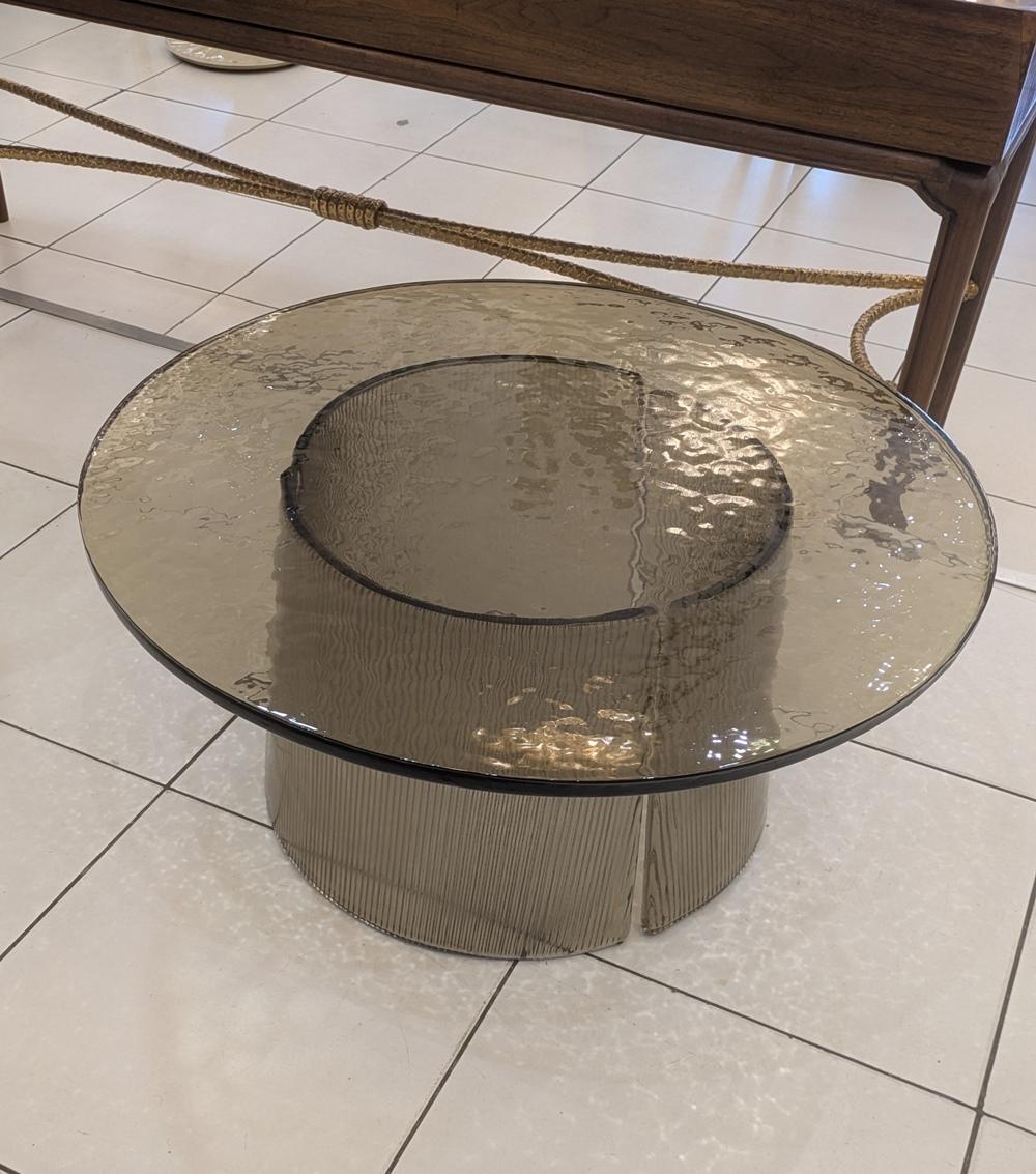 Table à cocktail en verre fumé en vente 6