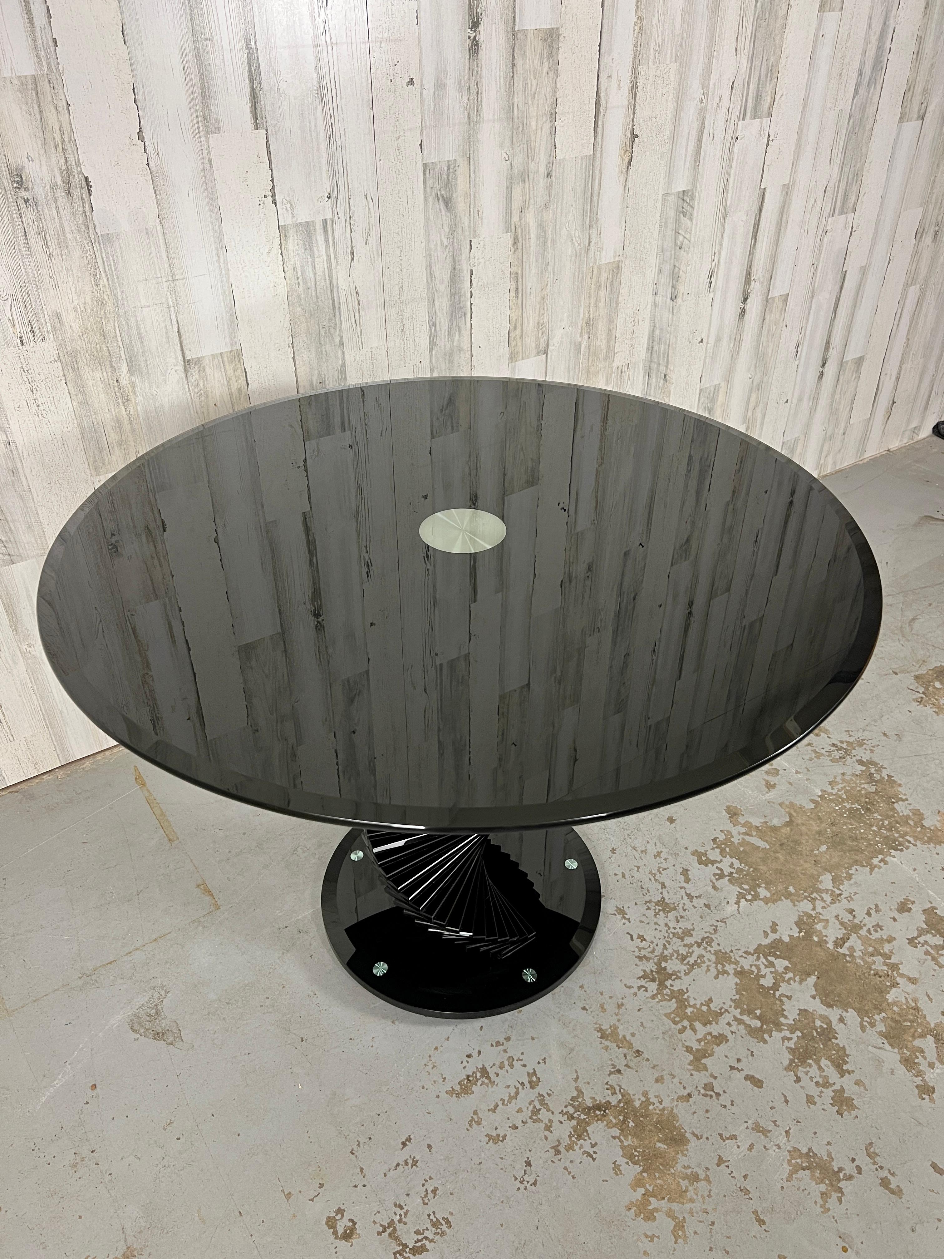 Table de salle à manger en verre fumé en spirale Helix en vente 8