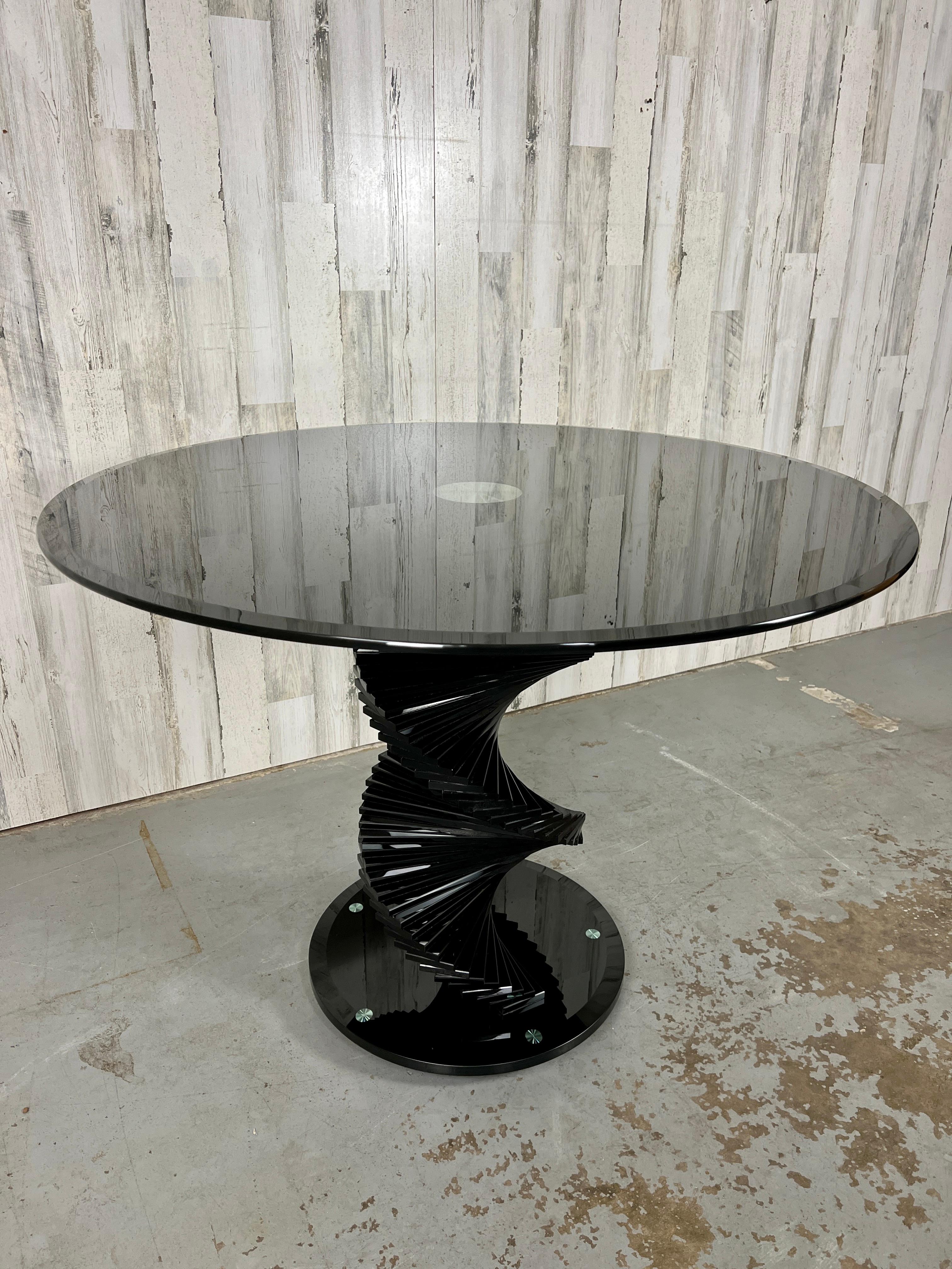 Moderne Table de salle à manger en verre fumé en spirale Helix en vente