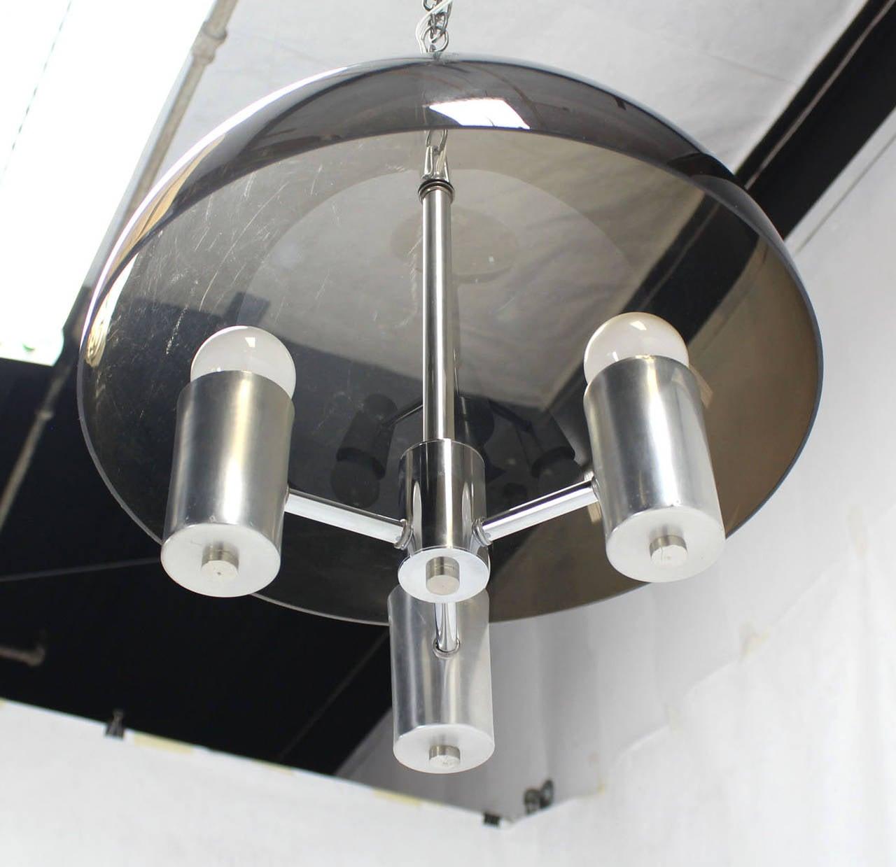 Smoked Lucite Dome Shape Shade Chrom Mid Century Modern 3 Glühbirnen  Lichteinrichtung (Moderne der Mitte des Jahrhunderts) im Angebot