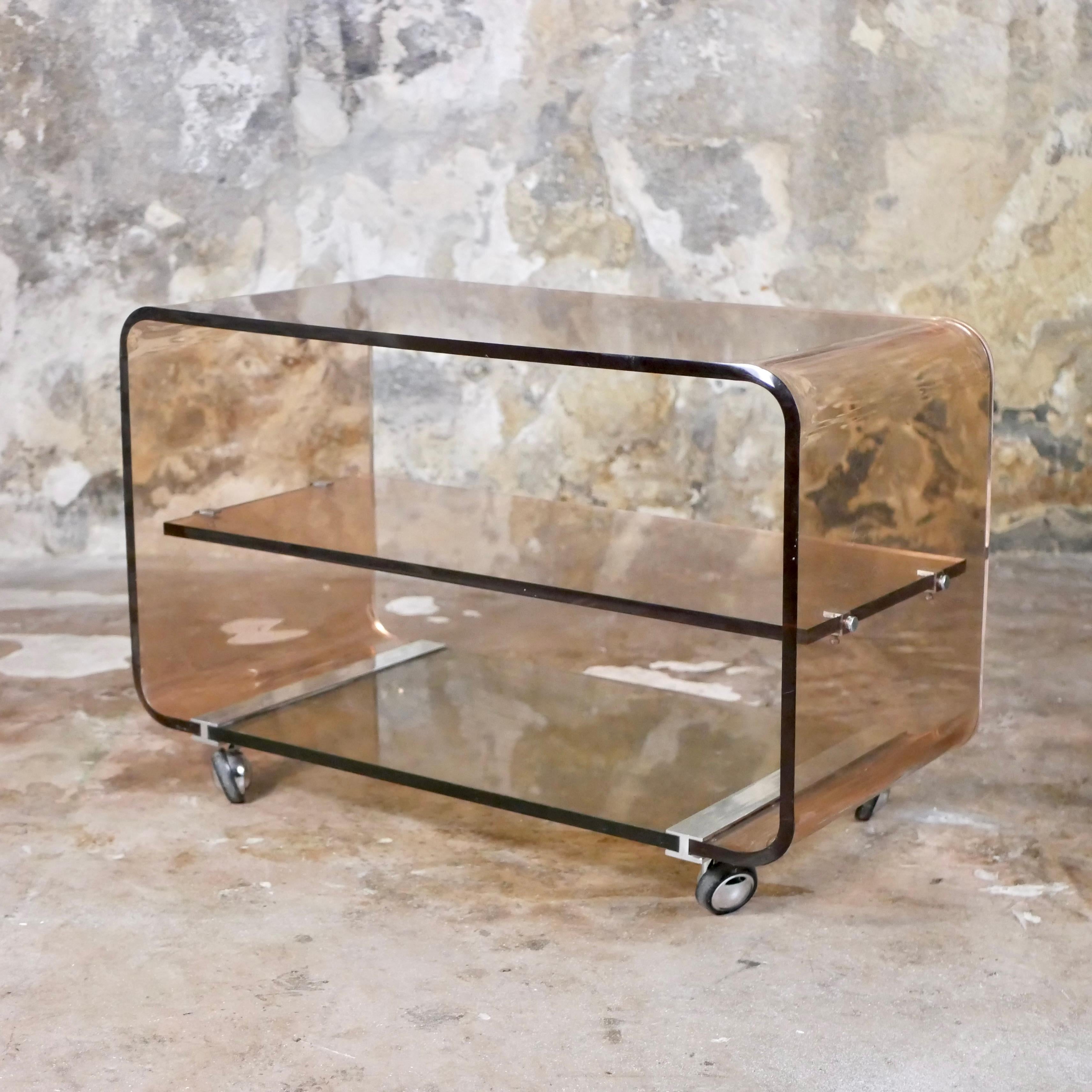 Smoked lucite side table by Michel Dumas for Roche Bobois, France, 1970 In Good Condition For Sale In Lyon, FR