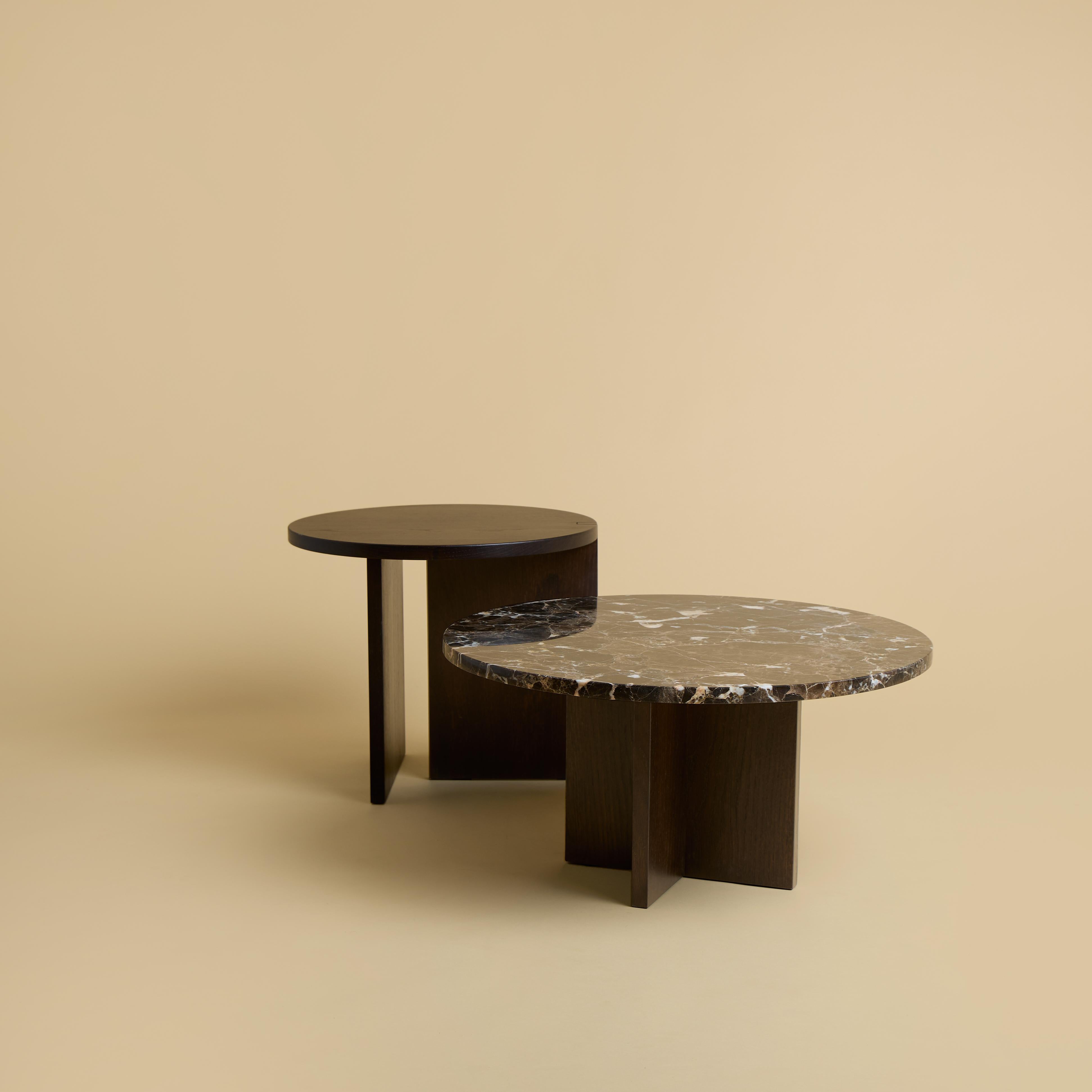 XXIe siècle et contemporain Table d'appoint Kume en chêne fumé de Lebanto en vente