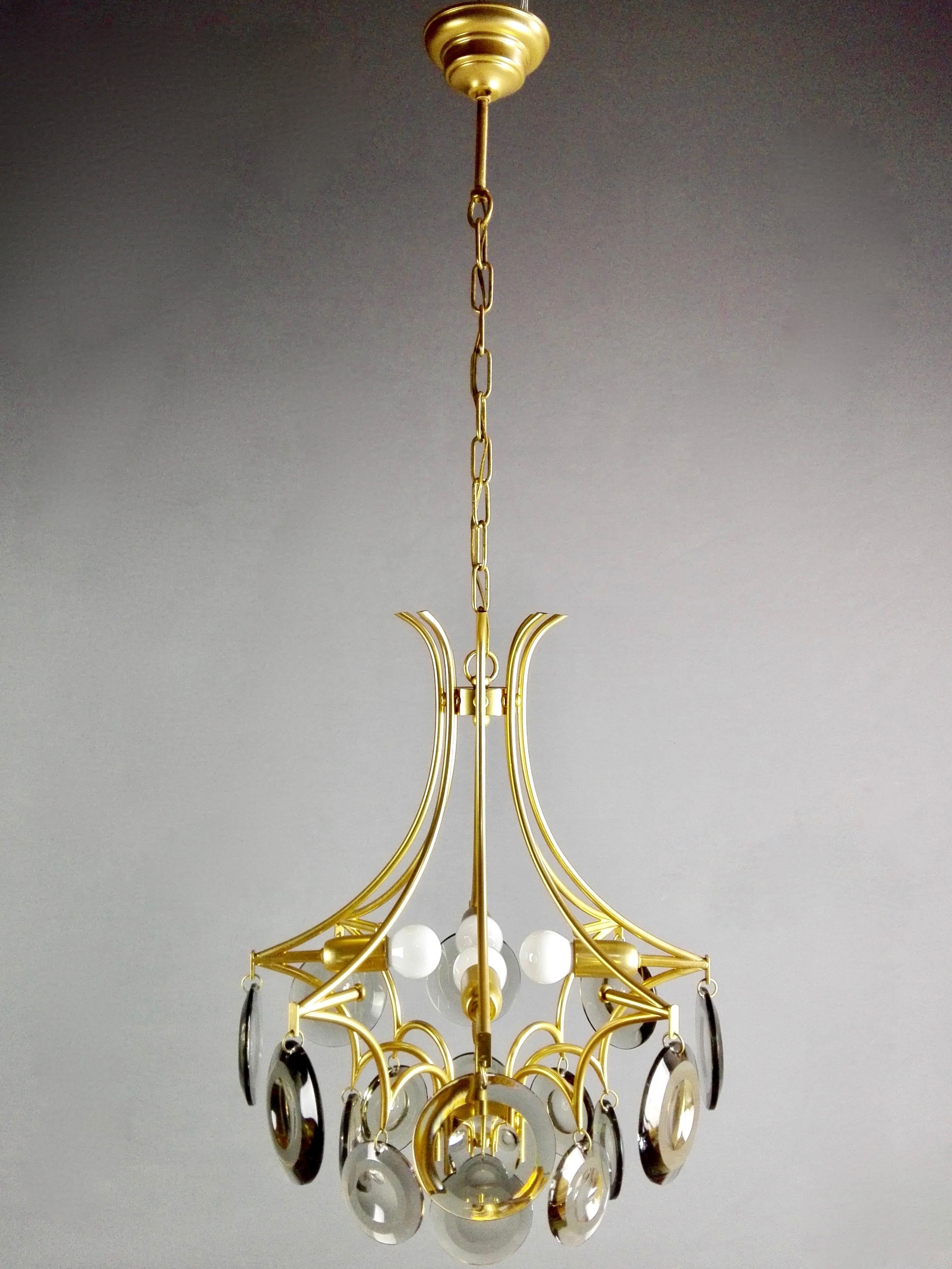 Vistosi Style 1970s Four-Light Gilded Chandelier. Smoked Optical Glass Discs. In Good Condition In Caprino Veronese, VR