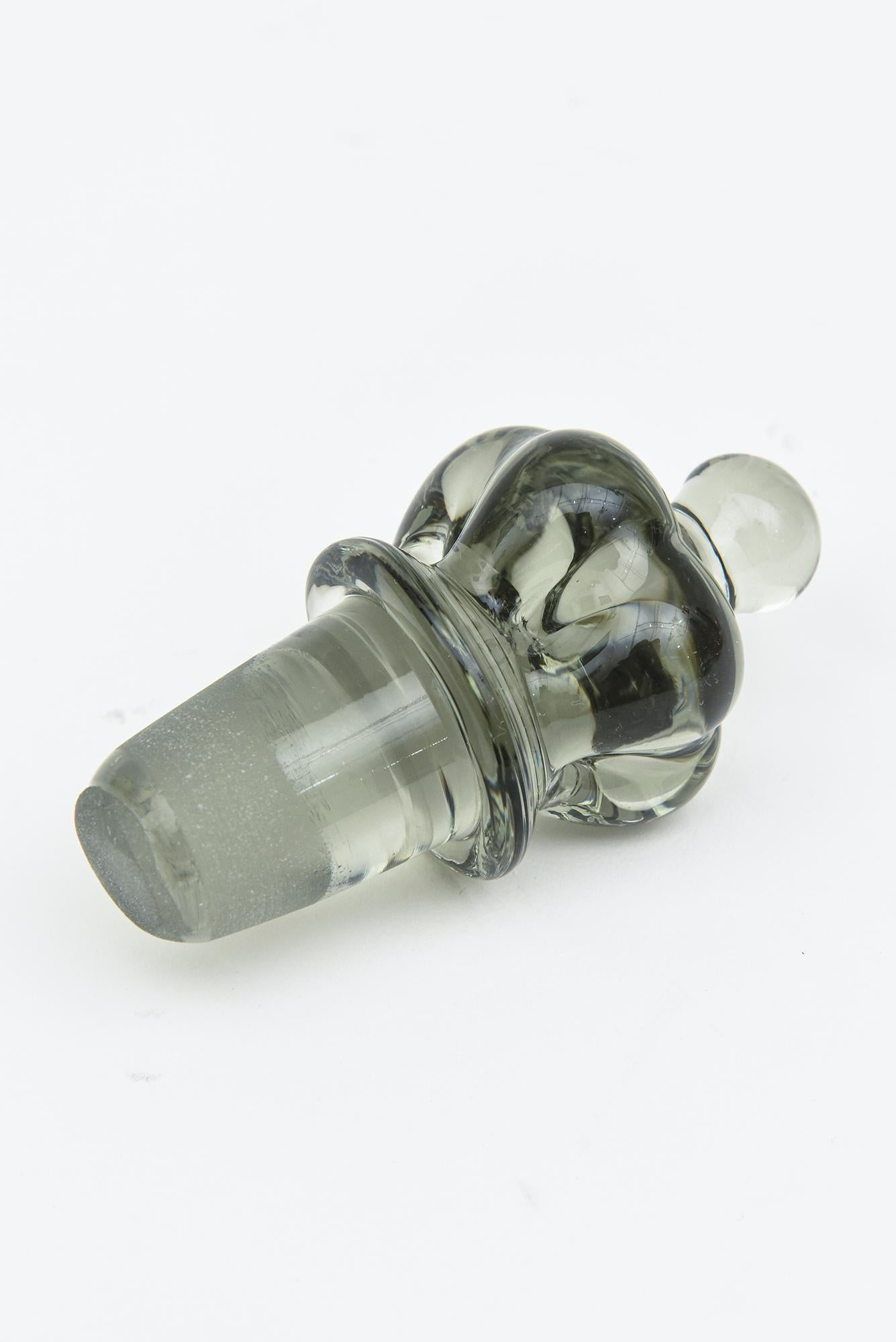 Smokey Gray Holmegaard Glass Cinched Decanter Bottle Rare Crown Stopper Vintage en vente 2