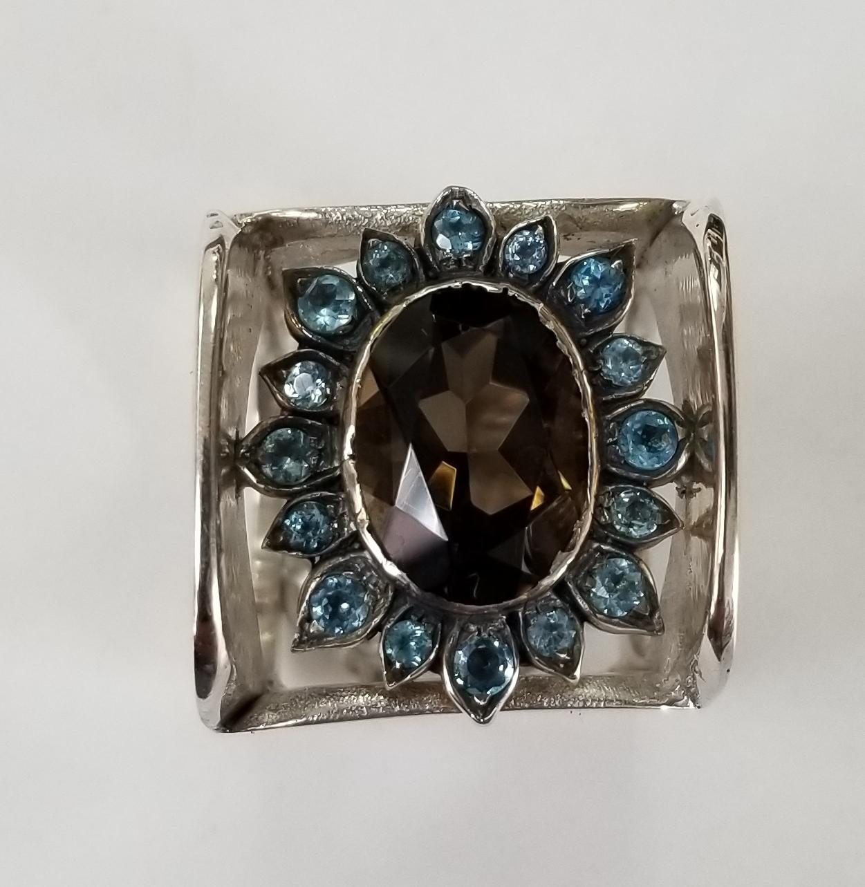 Women's or Men's Smokey Quartz Oval 5.78 Carat with Blue Topaz Silver Gresha For Sale