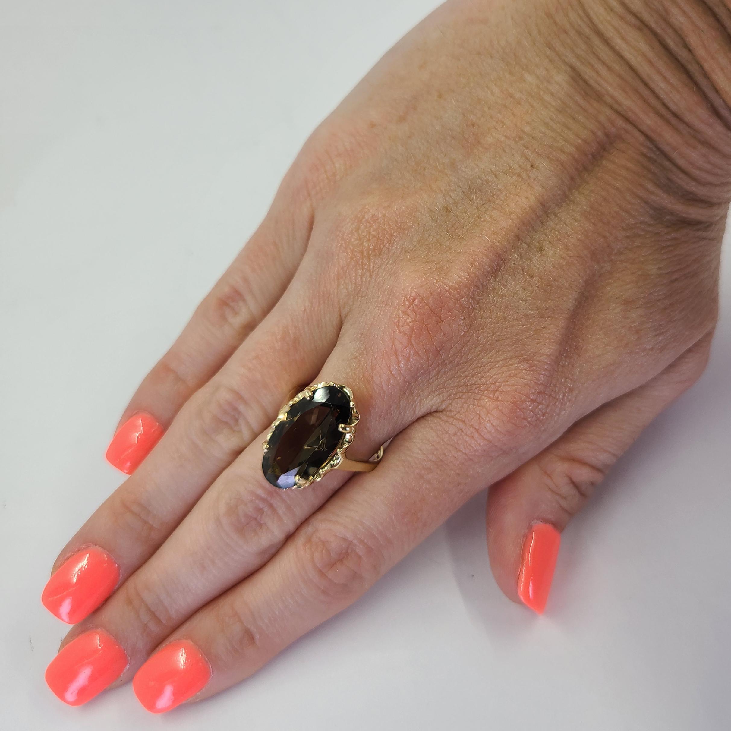 Smokey Quartz Solitaire Cocktail Ring In Good Condition For Sale In Coral Gables, FL