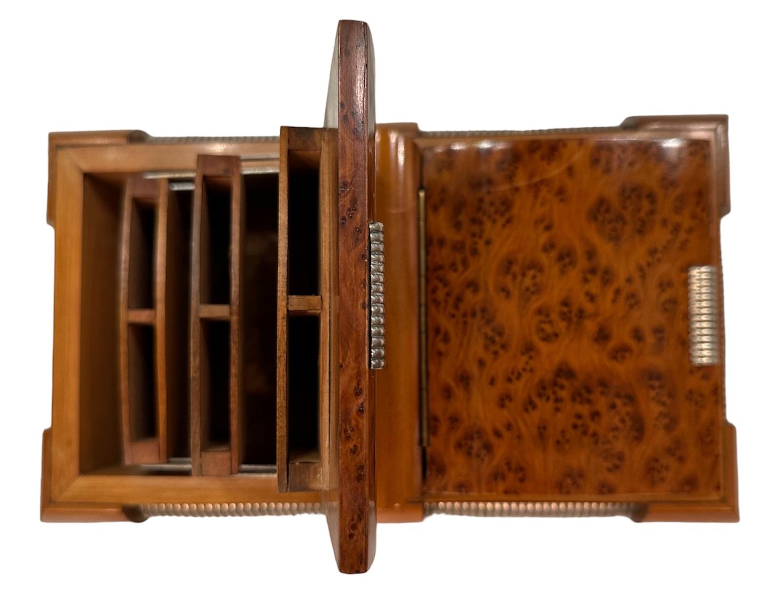 Smoking-Schachtel aus Holz und Chrom, Frankreich, Stil: Art déco, 1930 (Mitte des 20. Jahrhunderts) im Angebot