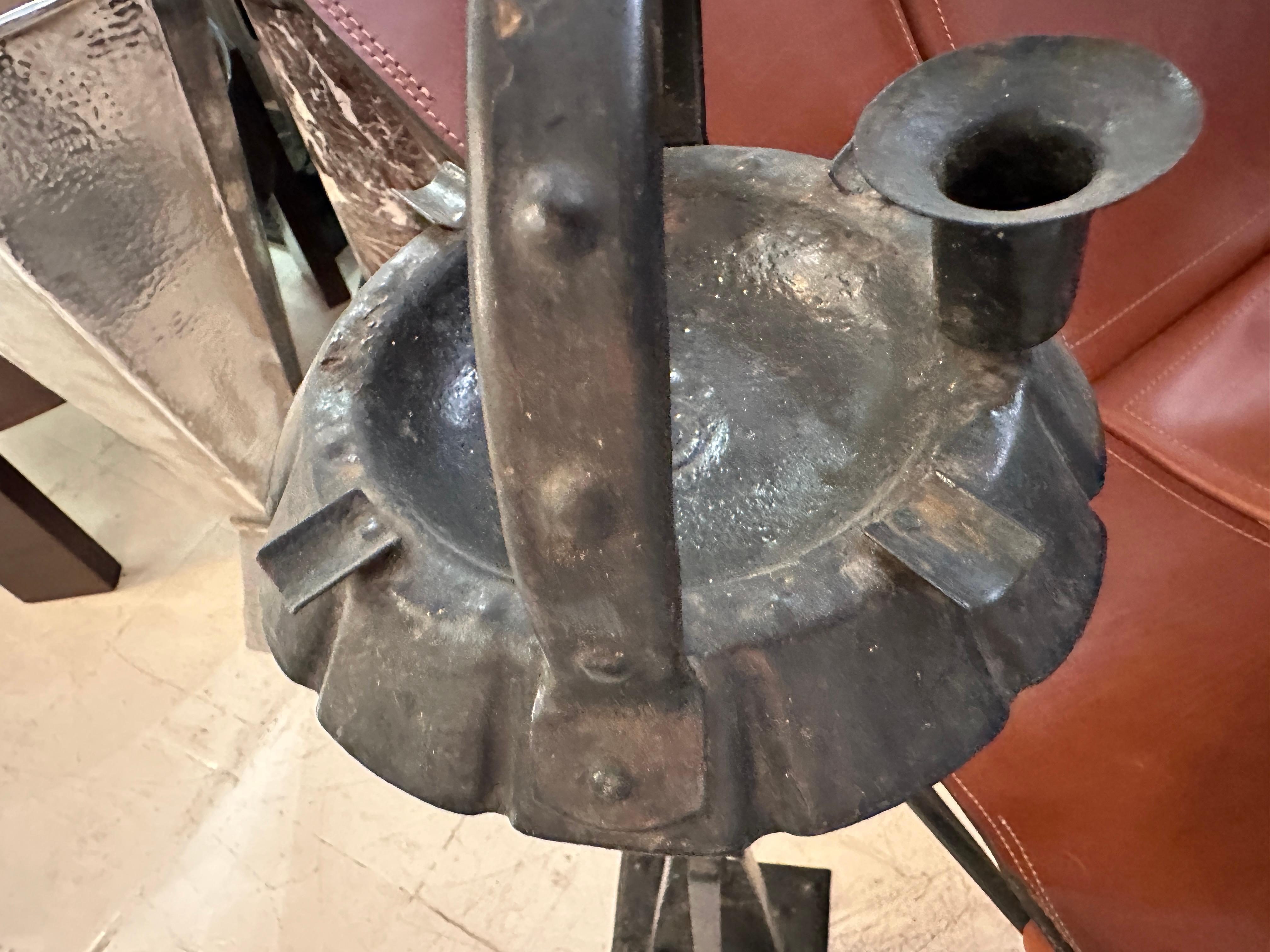 Mesa de Fumar - Estilo: Secesión Vienesa, Año: 1900,  Material: Hierro en venta 1