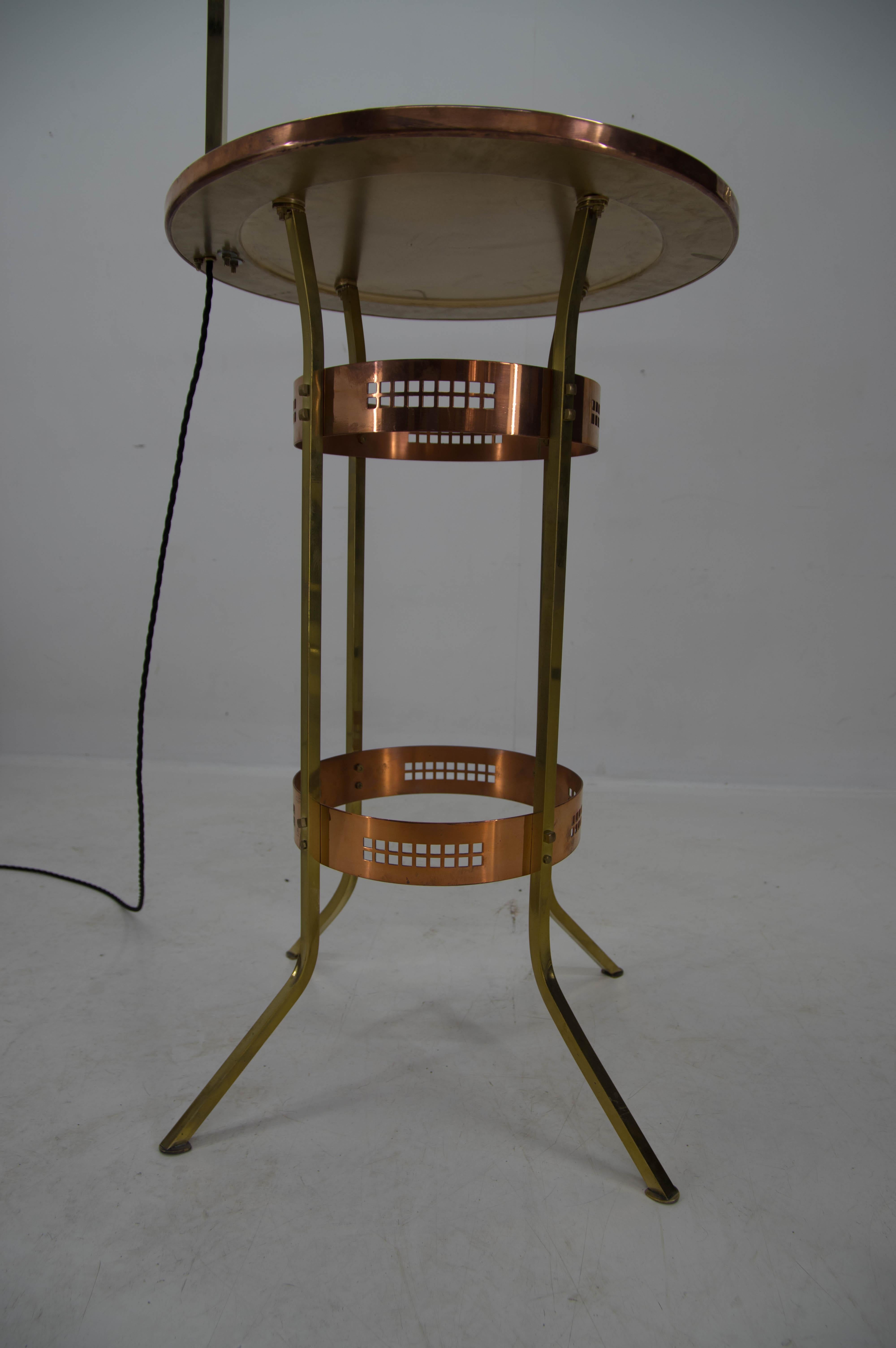 Brass and Copper Table with Lamp Attributed to Josef Hoffmann, 1900s For Sale 5