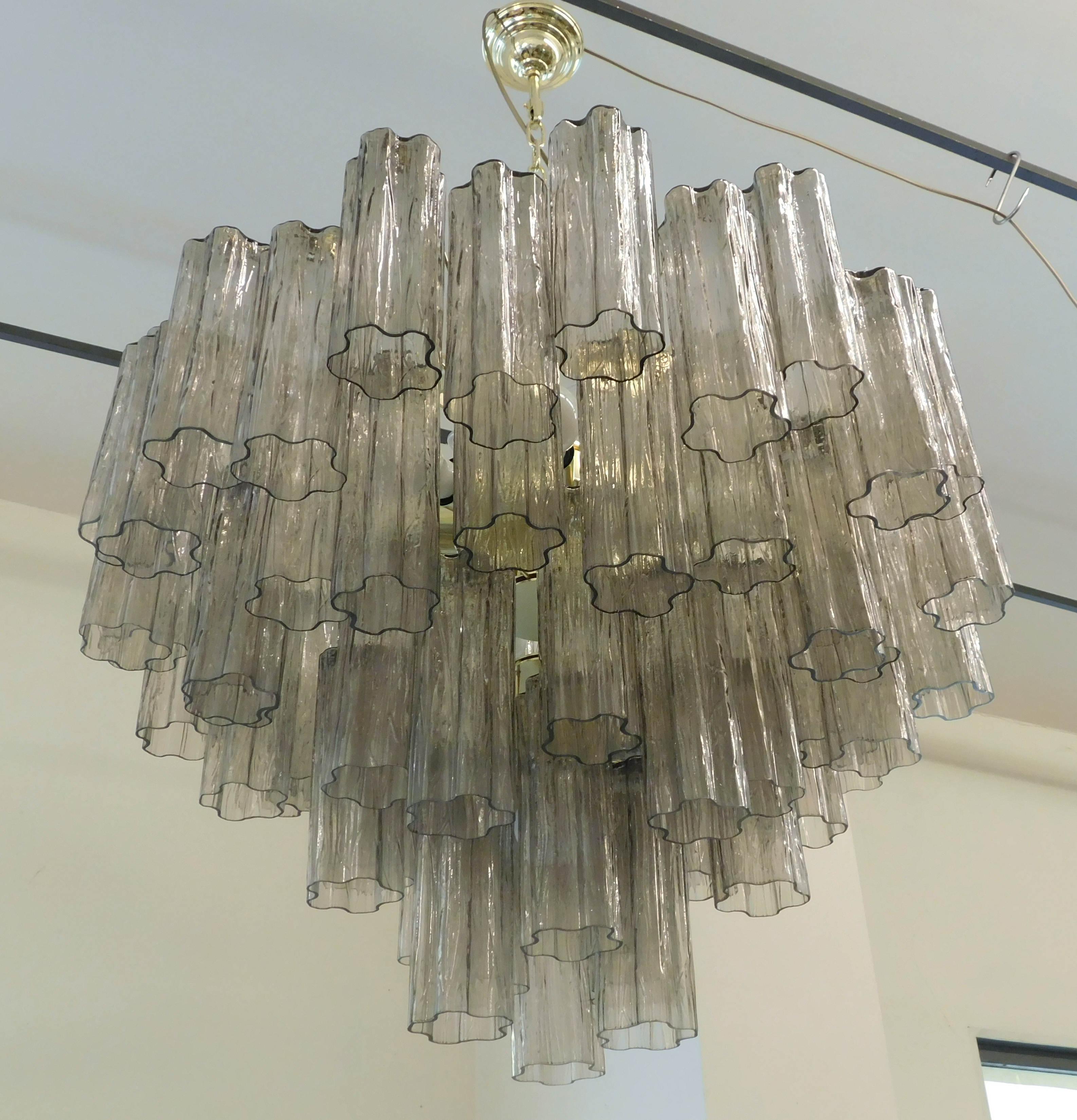 Mid-Century moderno Lampadario Tronchi di Murano marrone fumé di Fabio LTD in vendita