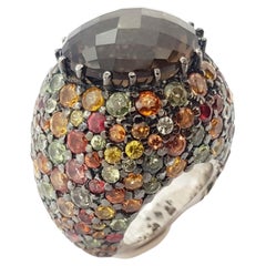 Bague en quartz fumé et saphir de couleur arc-en-ciel sertie dans des montures en argent