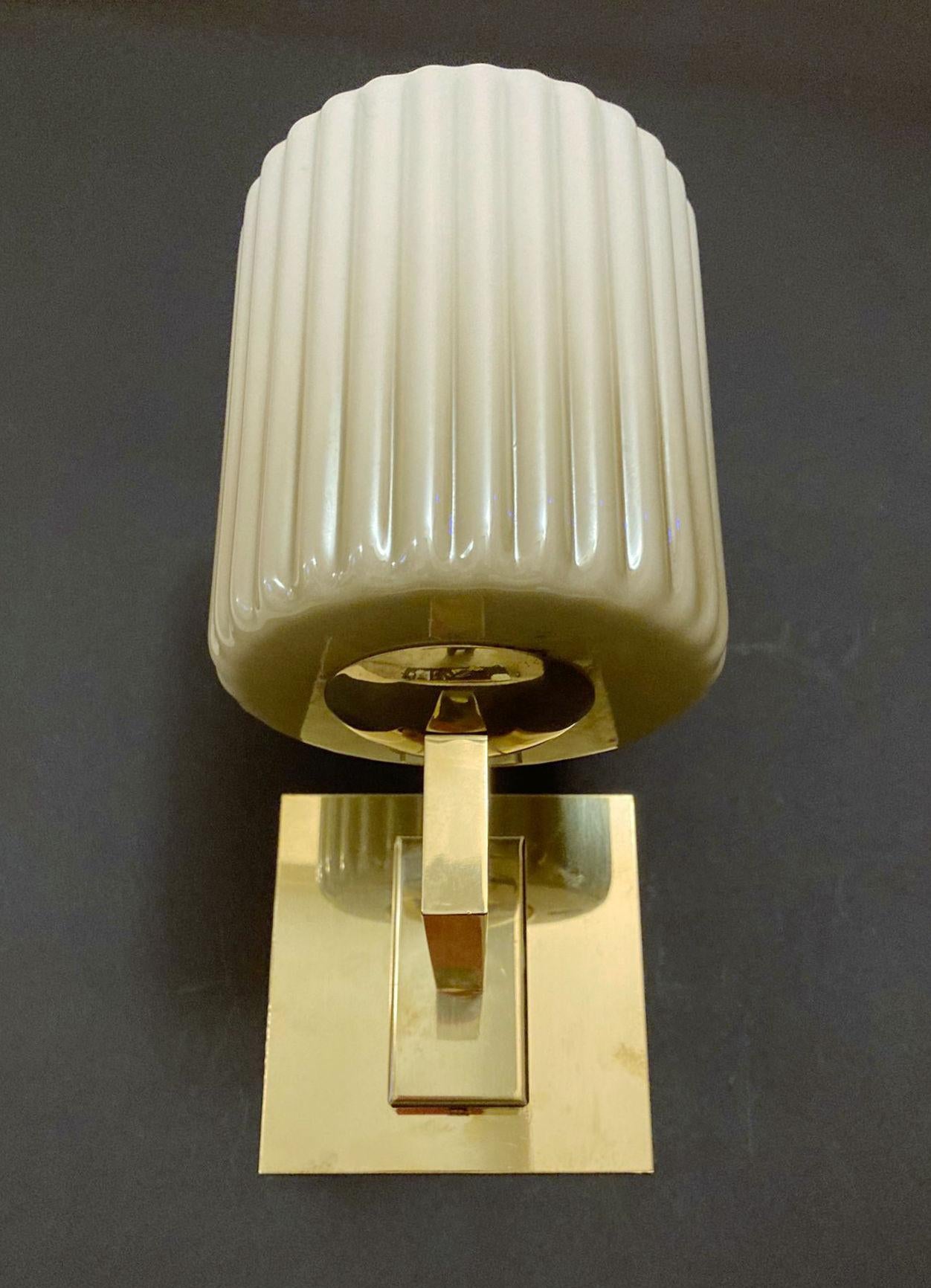 Smoky Ribbed Sconce by Barovier e Toso In Good Condition In Los Angeles, CA