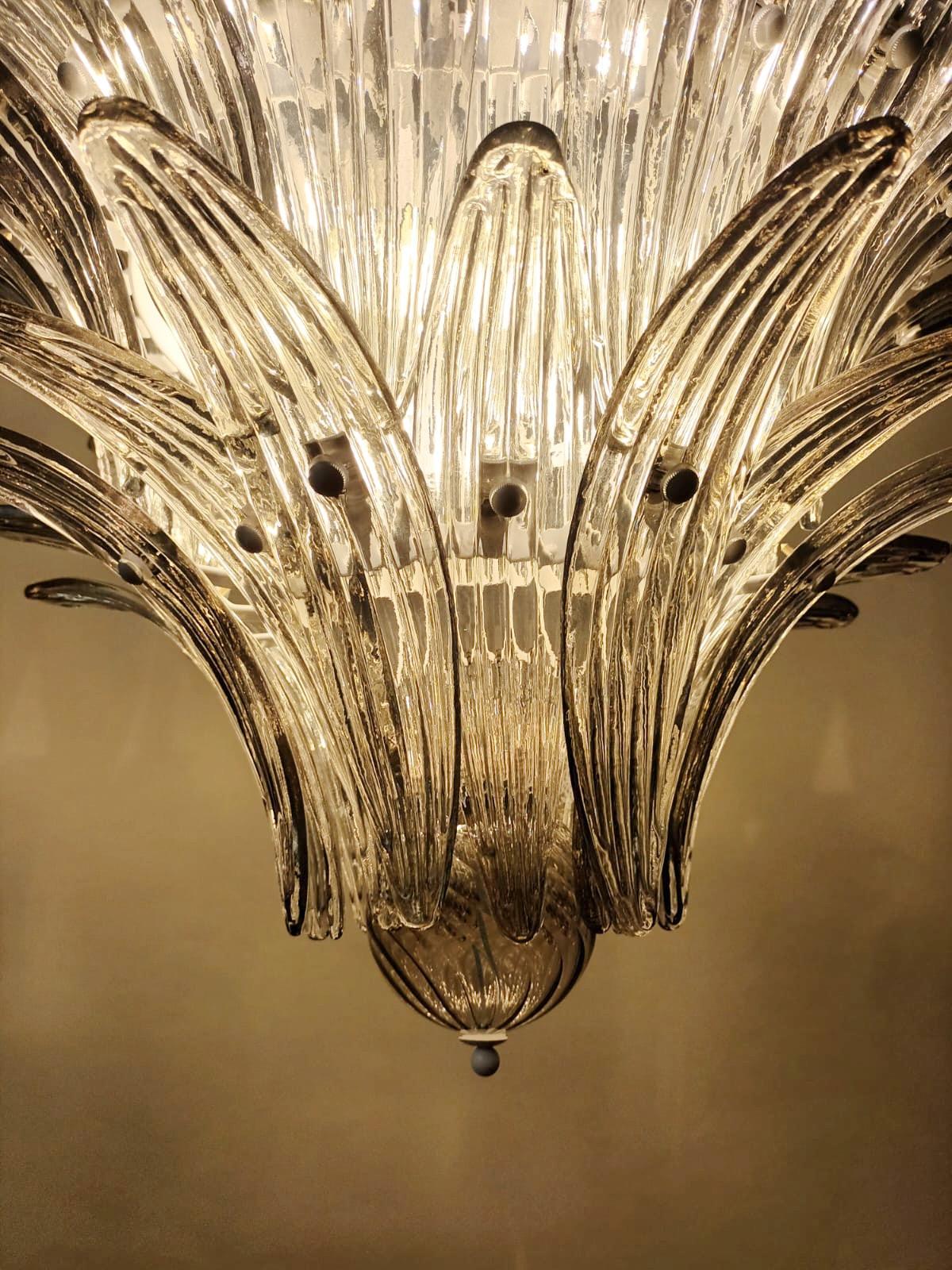 Vetro di Murano Lampadario Smoky Tiered Palmette di Fabio Ltd in vendita