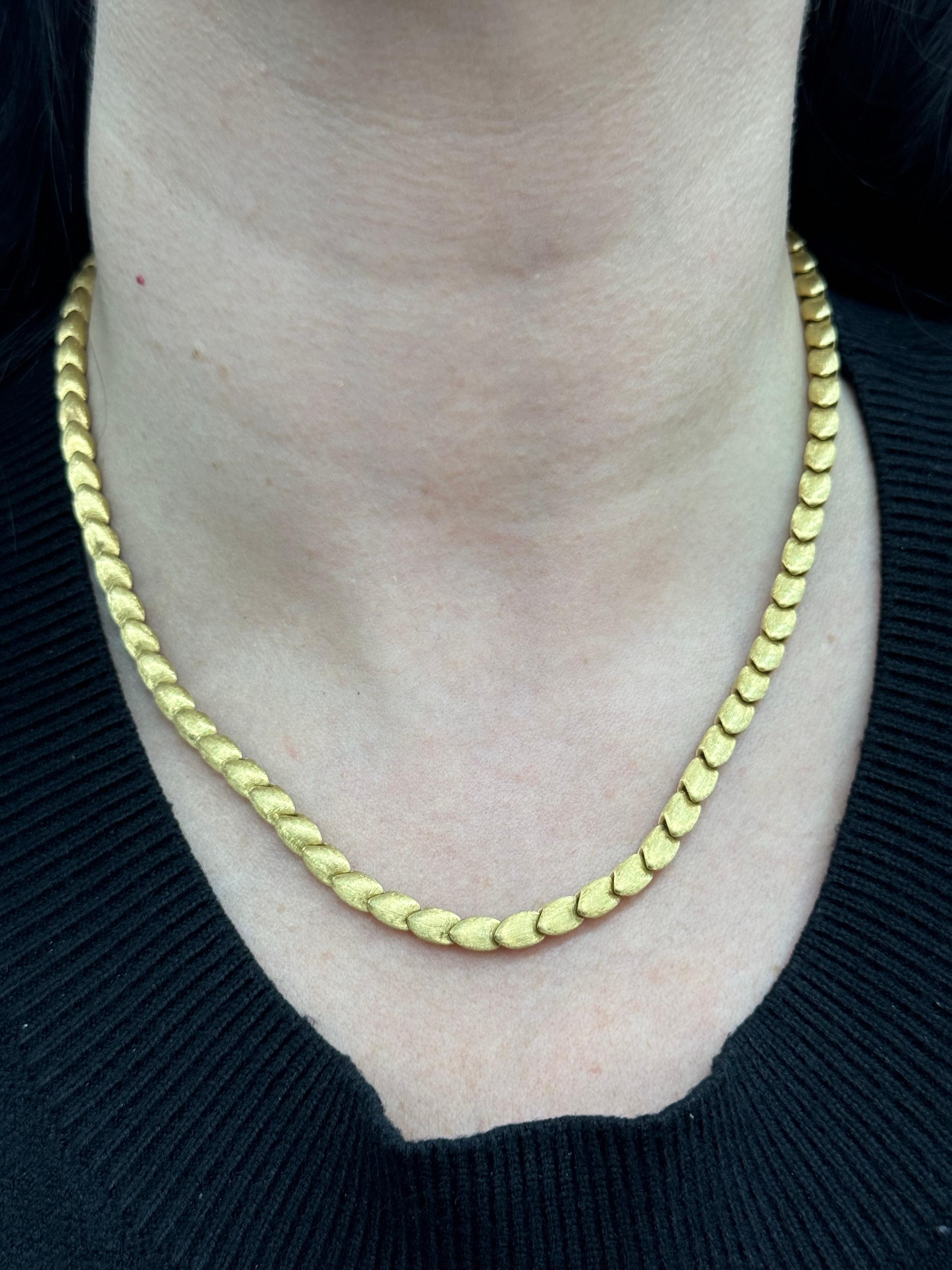 Collier à maillons lisse en or jaune 18 carats 29 grammes 5 mm de large 17,5 pouces en vente 2