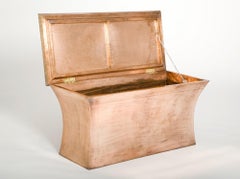 Malle ottomane en cuivre lisse - Banc de rangement Vaisseau, Paul Mathieu
