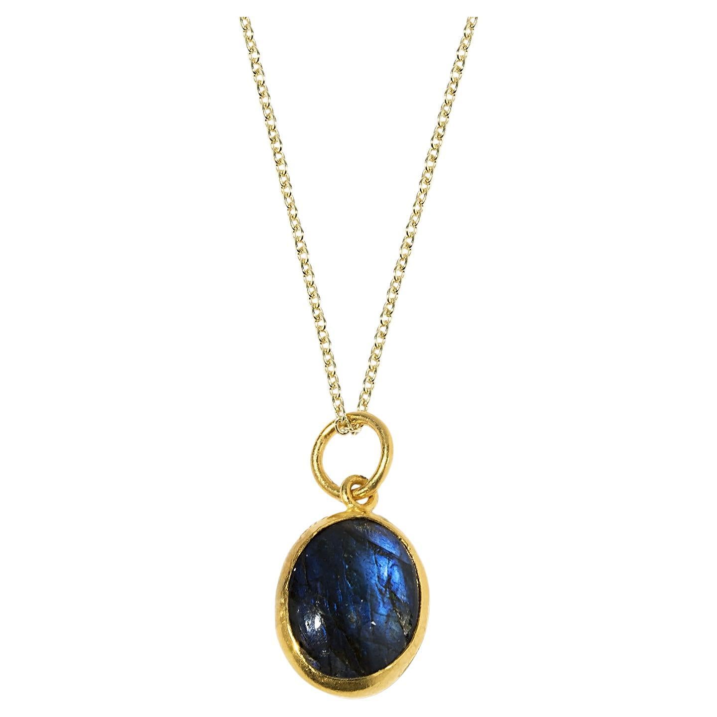 Smooth, Oval 5.45 Ct Labradorite Charm Pendant Necklace, 24kt Solid Gold