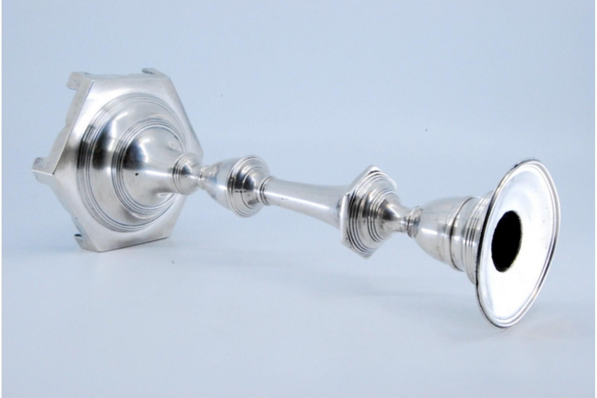 19th Century Smooth silver candlestick with turned shaft on hexagonal base For Sale