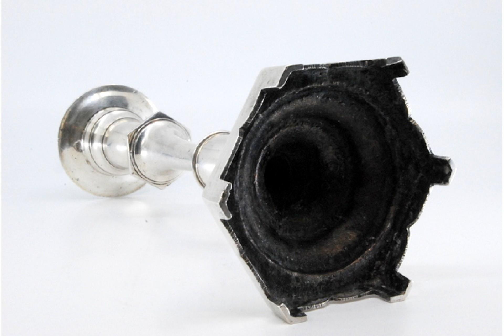 Silver Smooth silver candlestick with turned shaft on hexagonal base For Sale