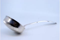 Louche à soupe en argent lisse de style russe avec manche allongé