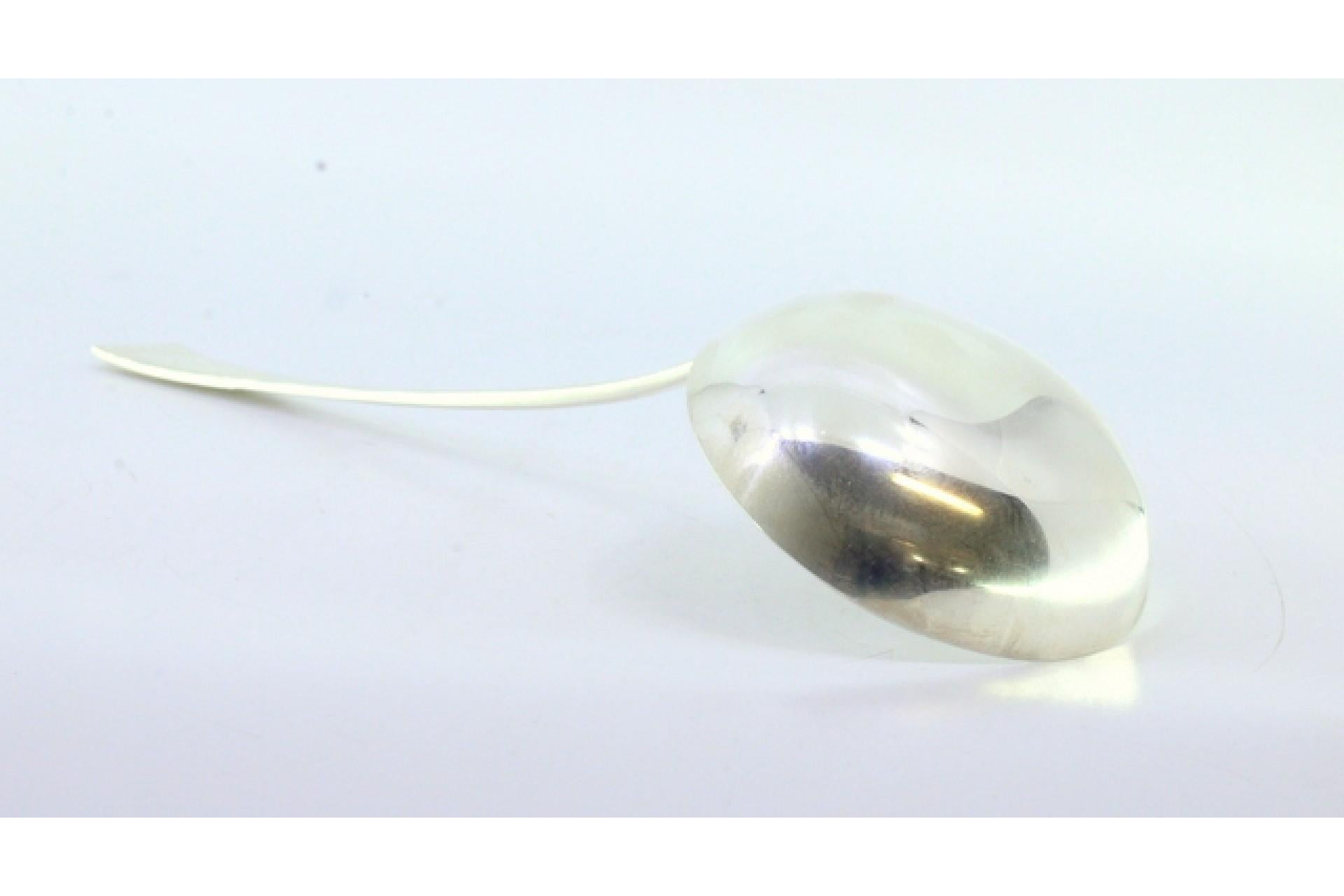 European Smooth silver soup ladle in the caninhas style For Sale