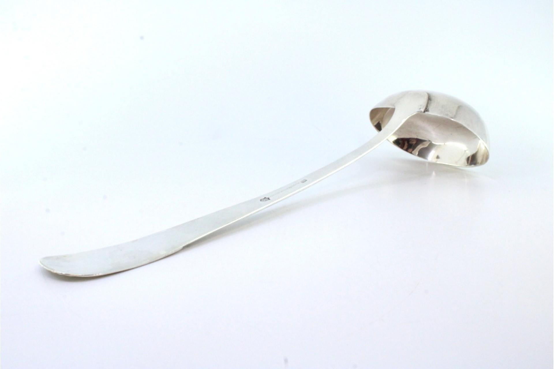 Description: Plain silver soup ladle with reed-style handle. Metal: Silver. Origin: Portuguese. Brand: Porto Coroa. Weight: 186.55 grams. Dimensions: 32cmx9.5cm. Content: 833/1000. Assay Mark: Yes, from the 15th century to 1885. Additional