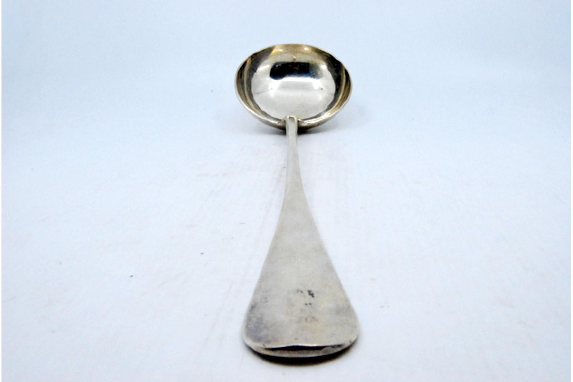 European Smooth silver soup ladle with coat of arms on the handle For Sale