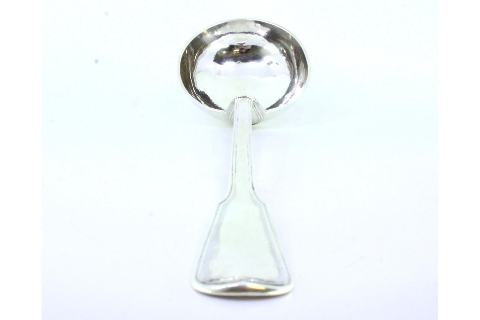 19th Century Smooth silver soup ladle with grooves along the handle to be shipped For Sale