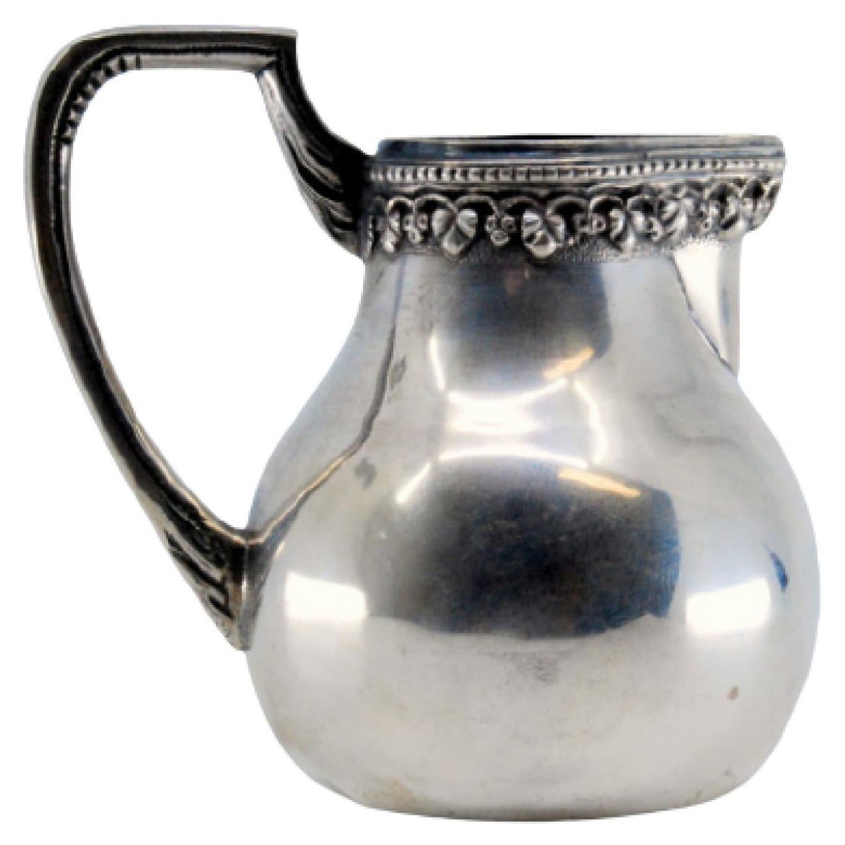 Smooth silver wine jug with reliefs on the rim