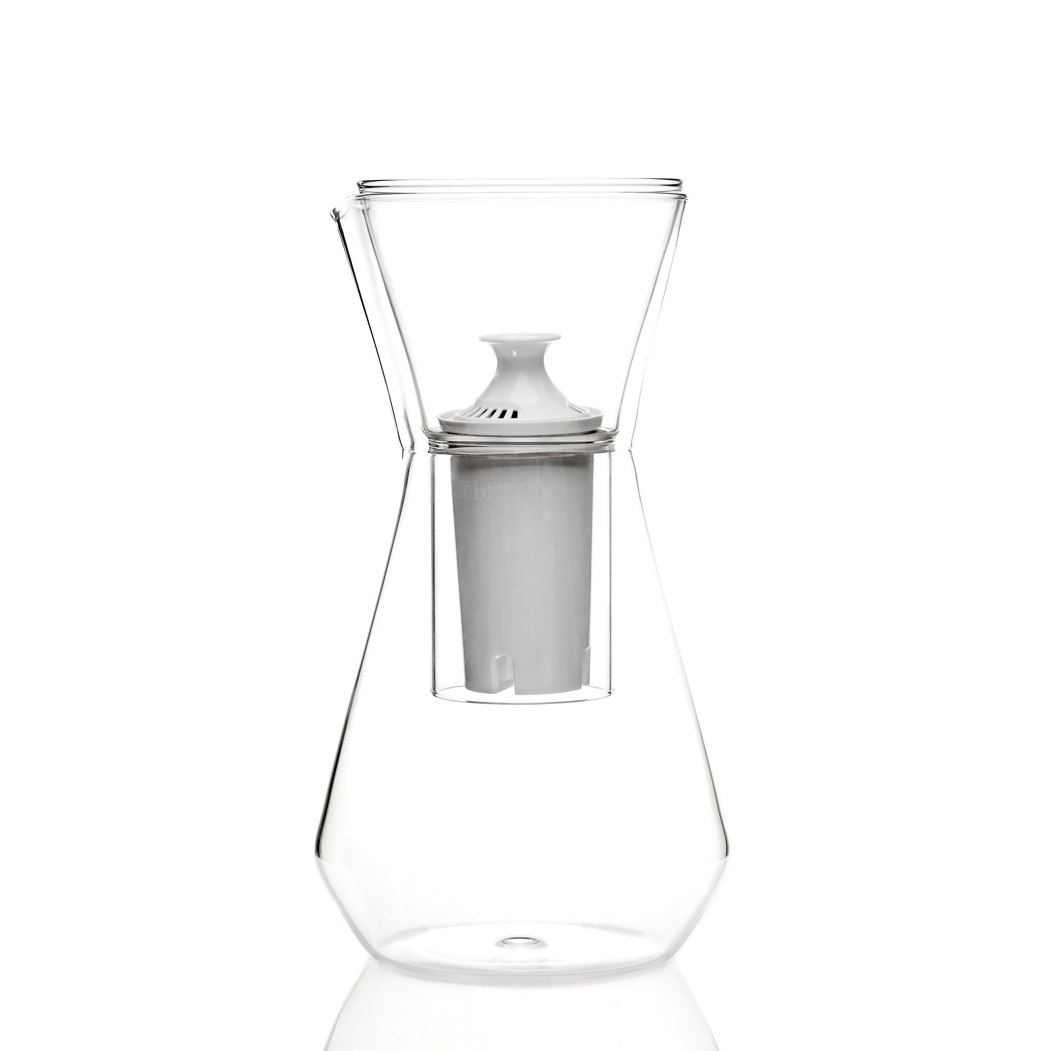 Listing for EU clients and clients who want shipments from Italy.

Finding the beauty in a simple, everyday object is one of the joys of life. Be it left out on your counter or table the contemporary clear glass Talise water carafe pitcher is
