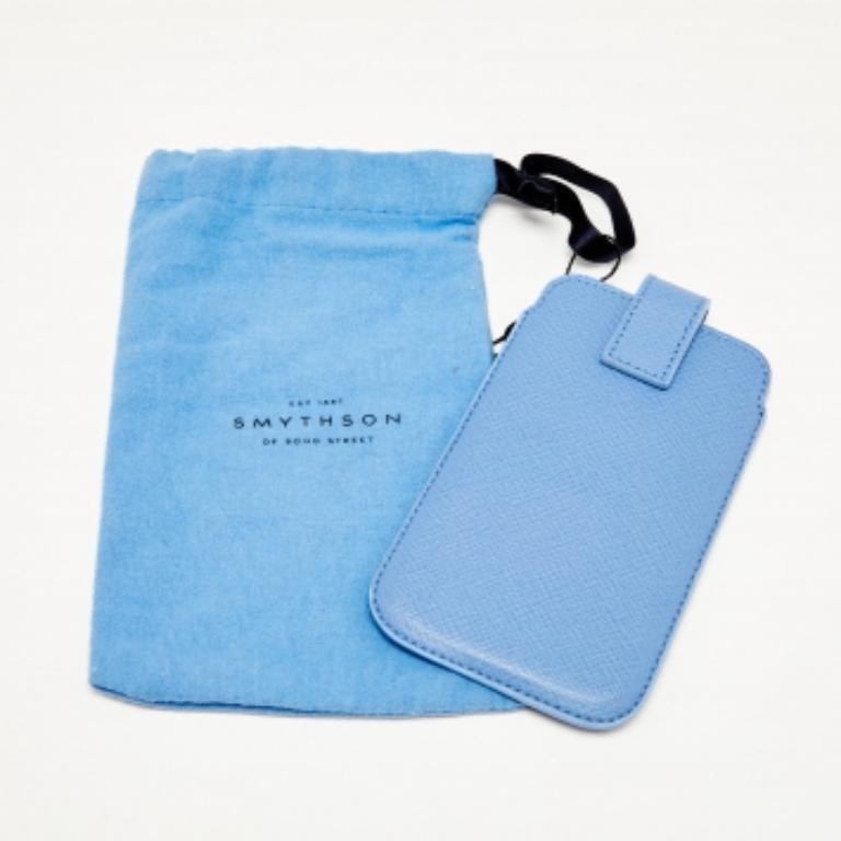 Donna Cover per telefono in pelle blu Smythson in vendita