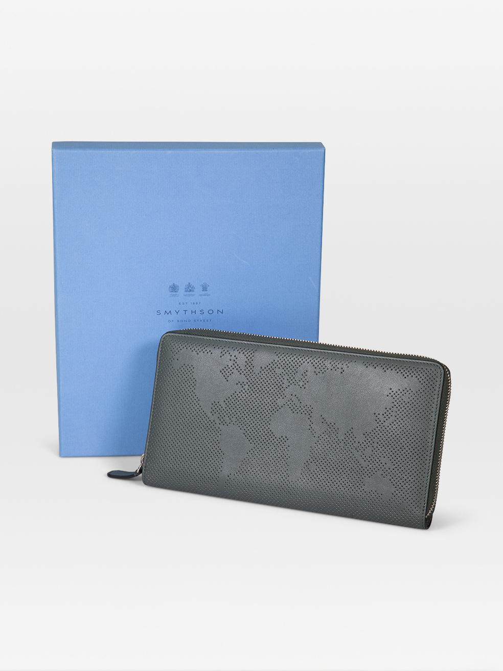 Portafoglio da viaggio Smythson in pelle verde scuro in vendita 2
