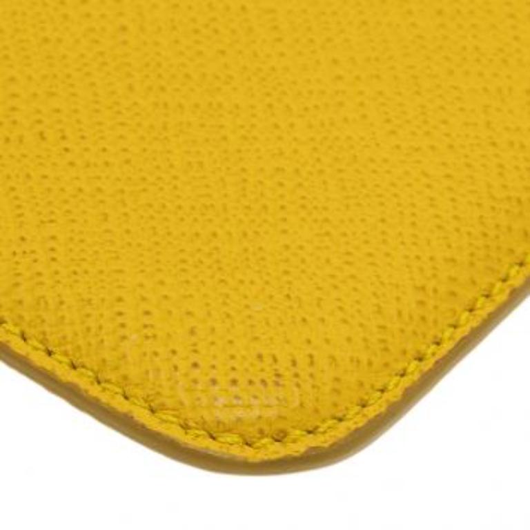 Custodia per telefono in pelle gialla Smythson in vendita 3