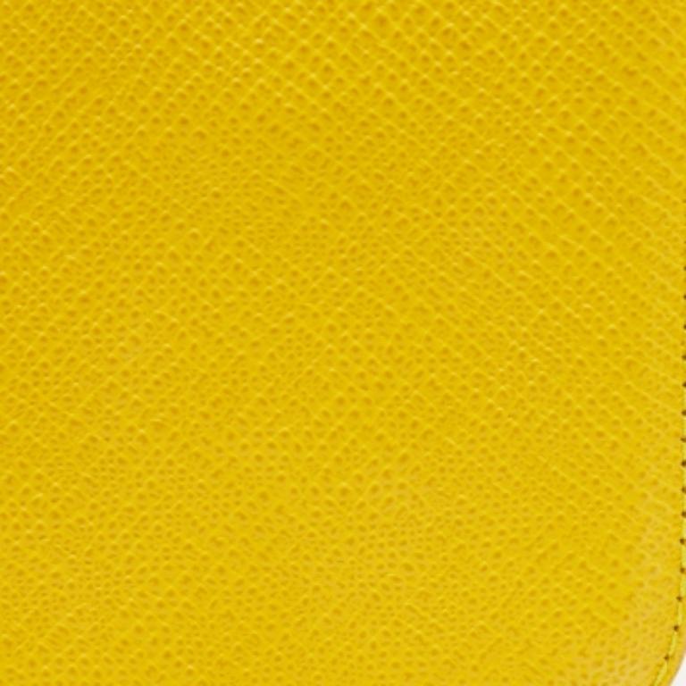 Cover per telefono in pelle gialla Smythson In condizioni buone in vendita a Dubai, Al Qouz 2