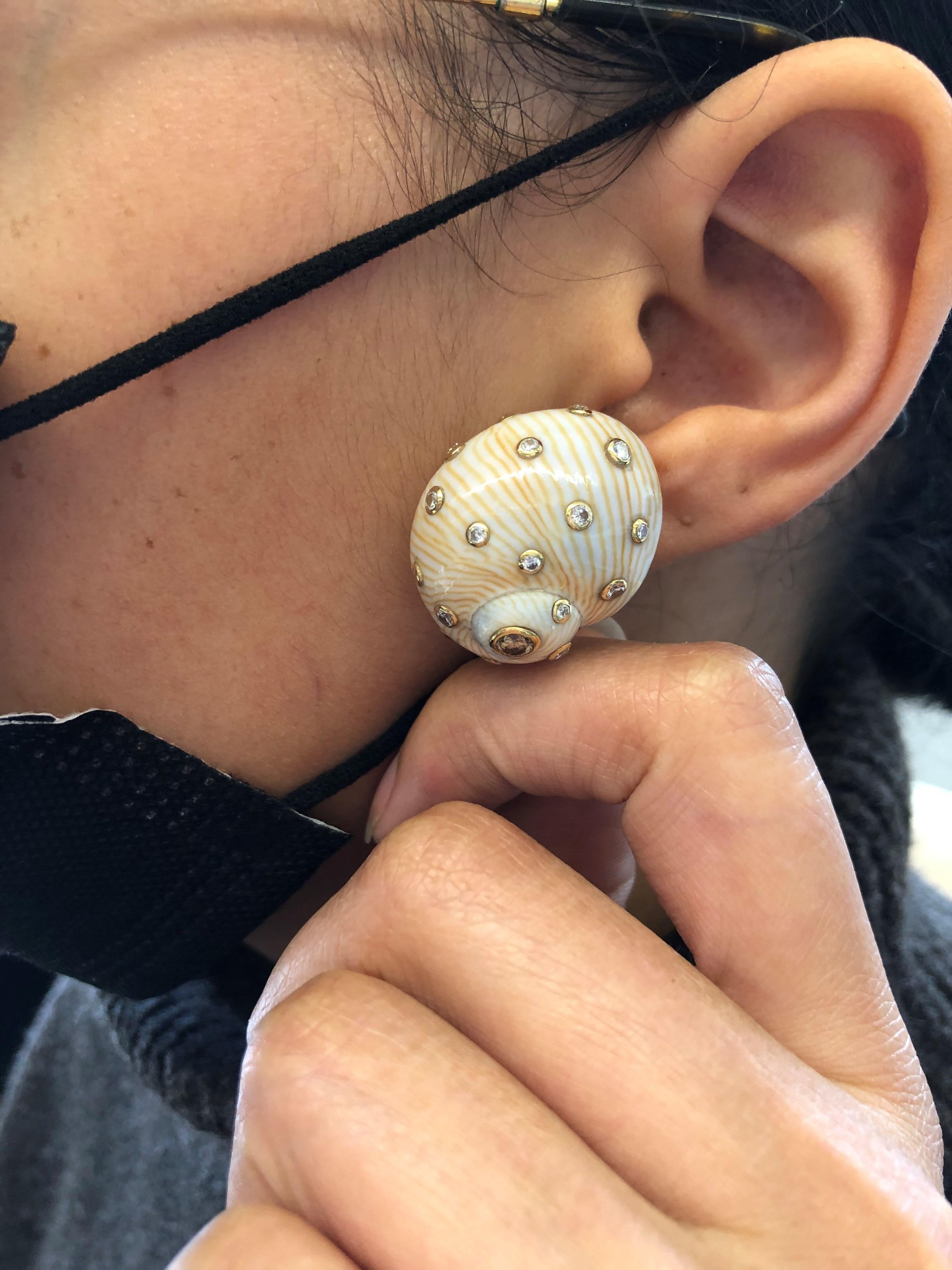 Snail Shell Earrings with Diamonds in Yellow Gold 18 Karat 2