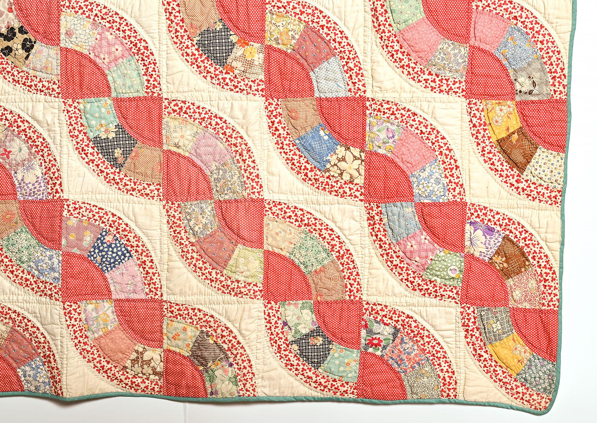Snail's Trail Quilt In Excellent Condition In Darnestown, MD