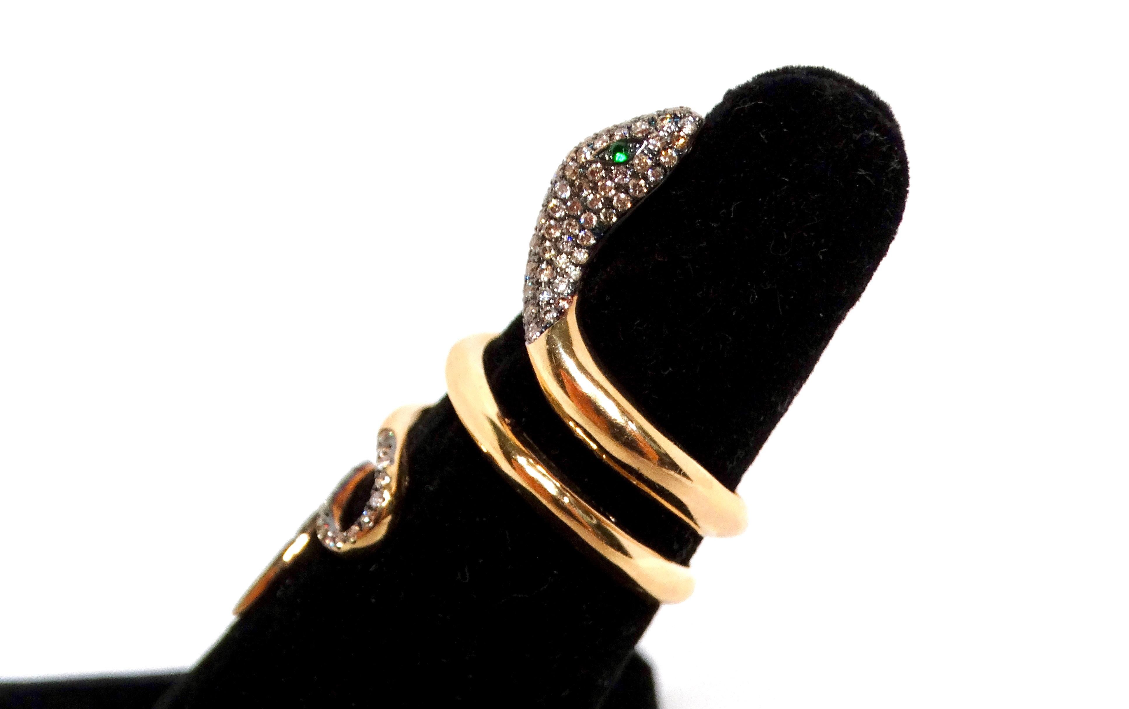 Snake 18k Gold Ring With Emeralds & Diamonds In Good Condition In Scottsdale, AZ
