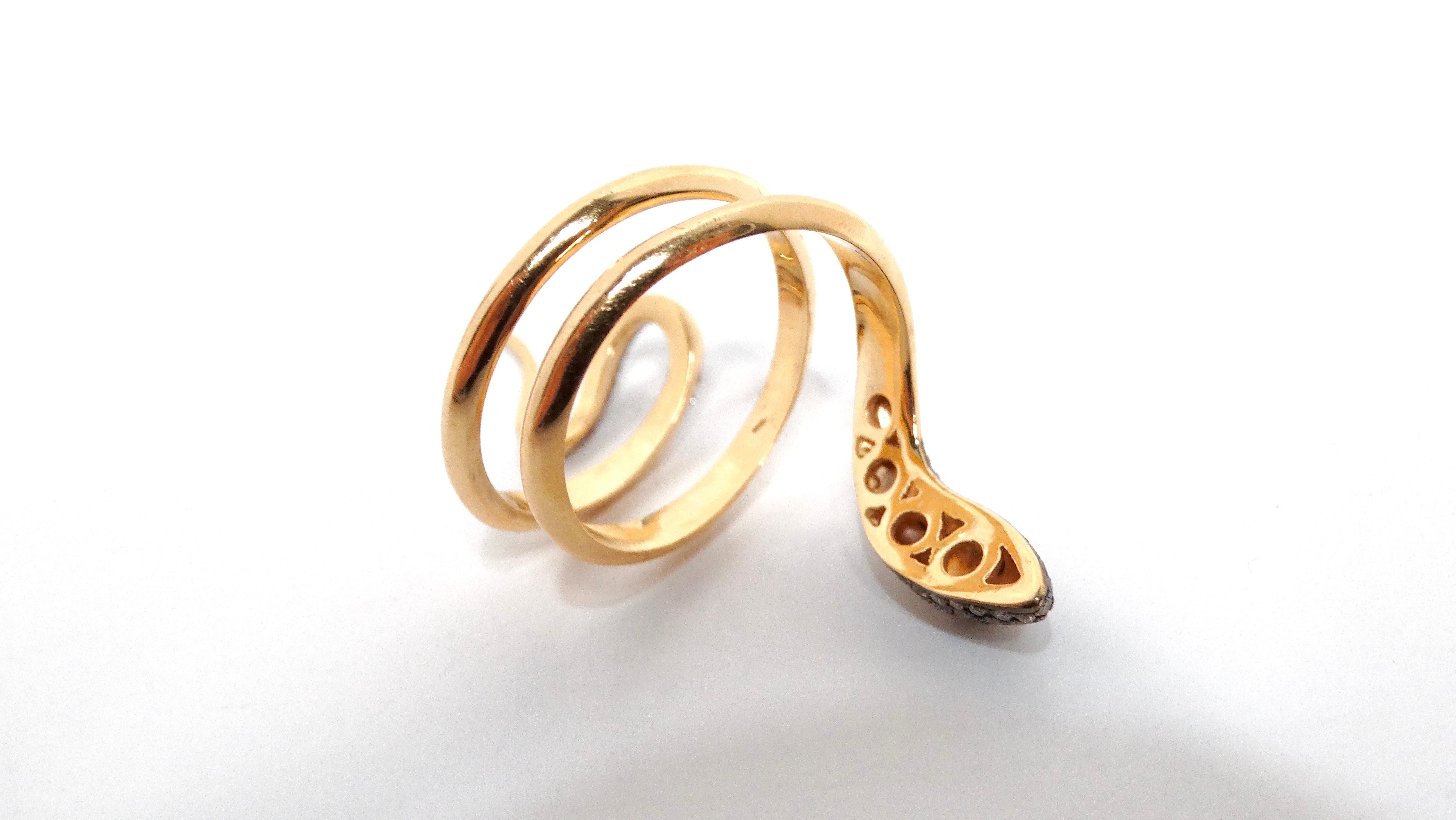 Snake 18k Gold Ring With Emeralds & Diamonds 2
