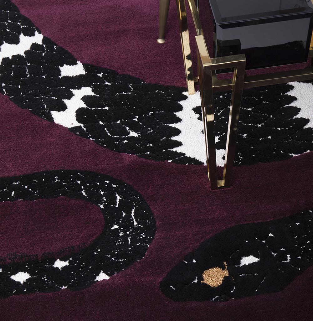 Snake 8 Teppich aus handgetufteter Wolle und botanischer Seide von Rug'Society (Portugiesisch) im Angebot