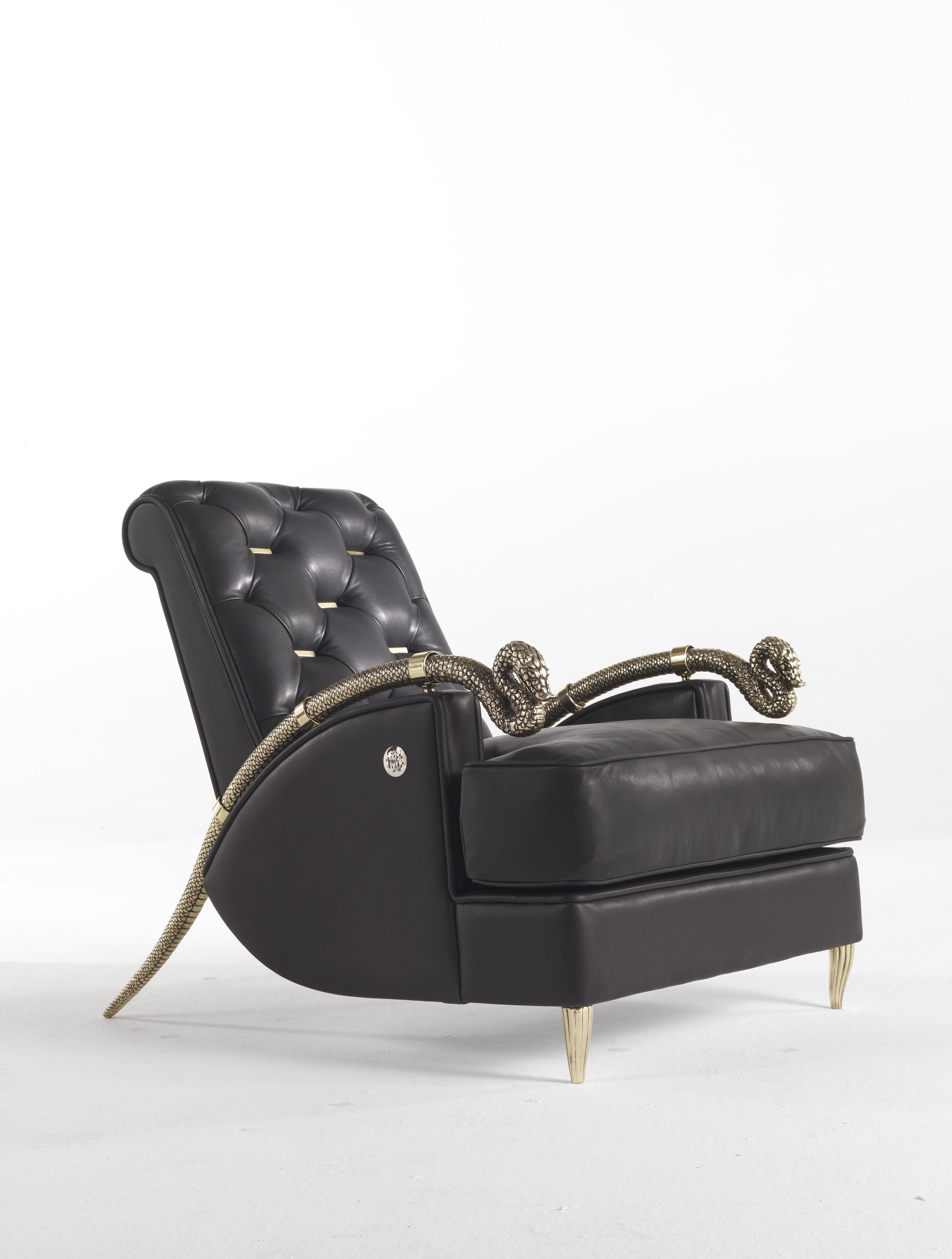 Moderne Fauteuil serpent du 21e siècle en cuir noir par Roberto Cavalli Home Interiors en vente
