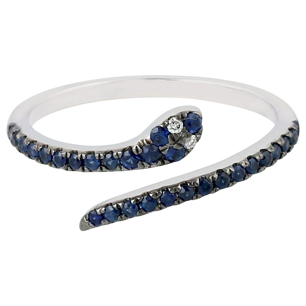 For Sale:  Snake Blue Sapphire Diamond 18 Karat Gold Ring