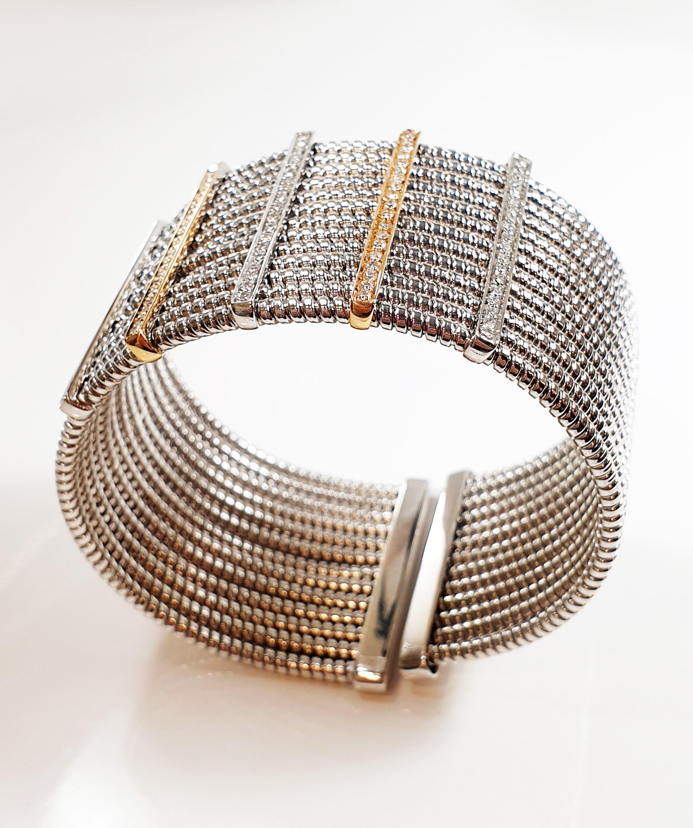 Snake Chain Cuff Bracelet in 18 Karat White and Yellow Gold with White Diamonds In Good Condition For Sale In Bilbao, ES