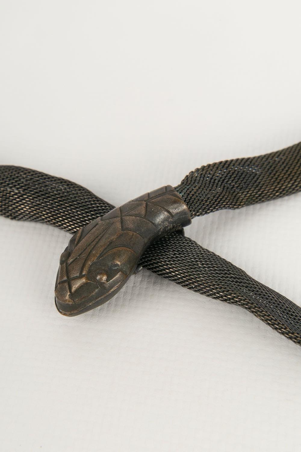 Cinturón de metal plateado oscuro de serpiente Años 20 en venta 1