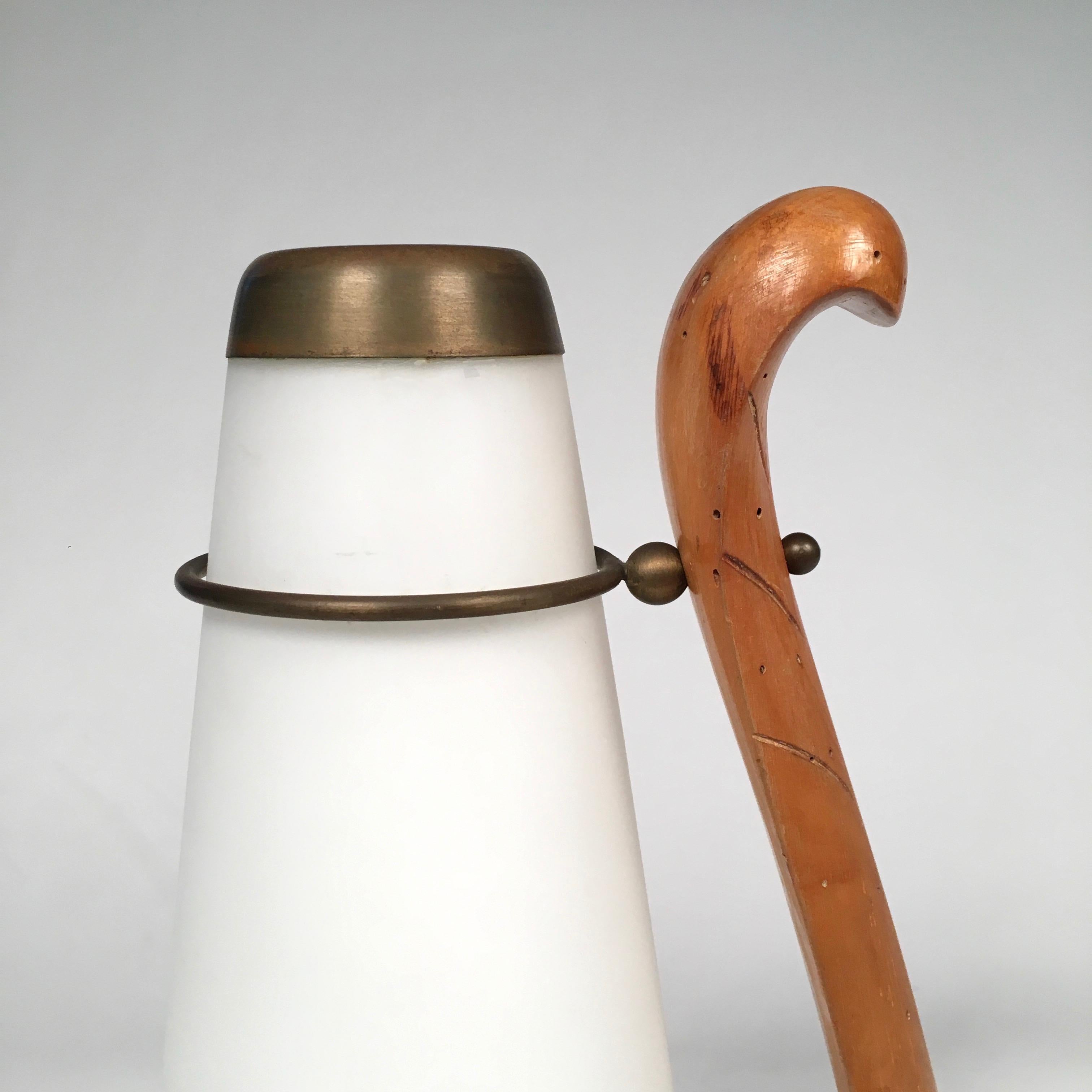 Mid-20th Century Snake Desk Lamp in Opaline Grass and Wood by Aldo Tura, Macabo, Italy