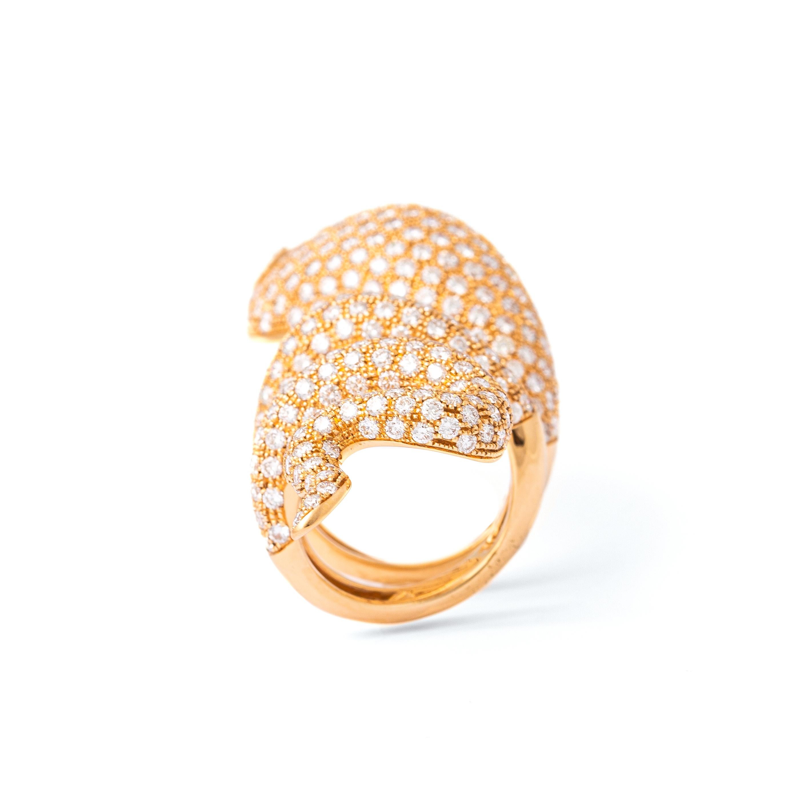 Contemporary Snake Diamond Pink Gold 18k Ring For Sale