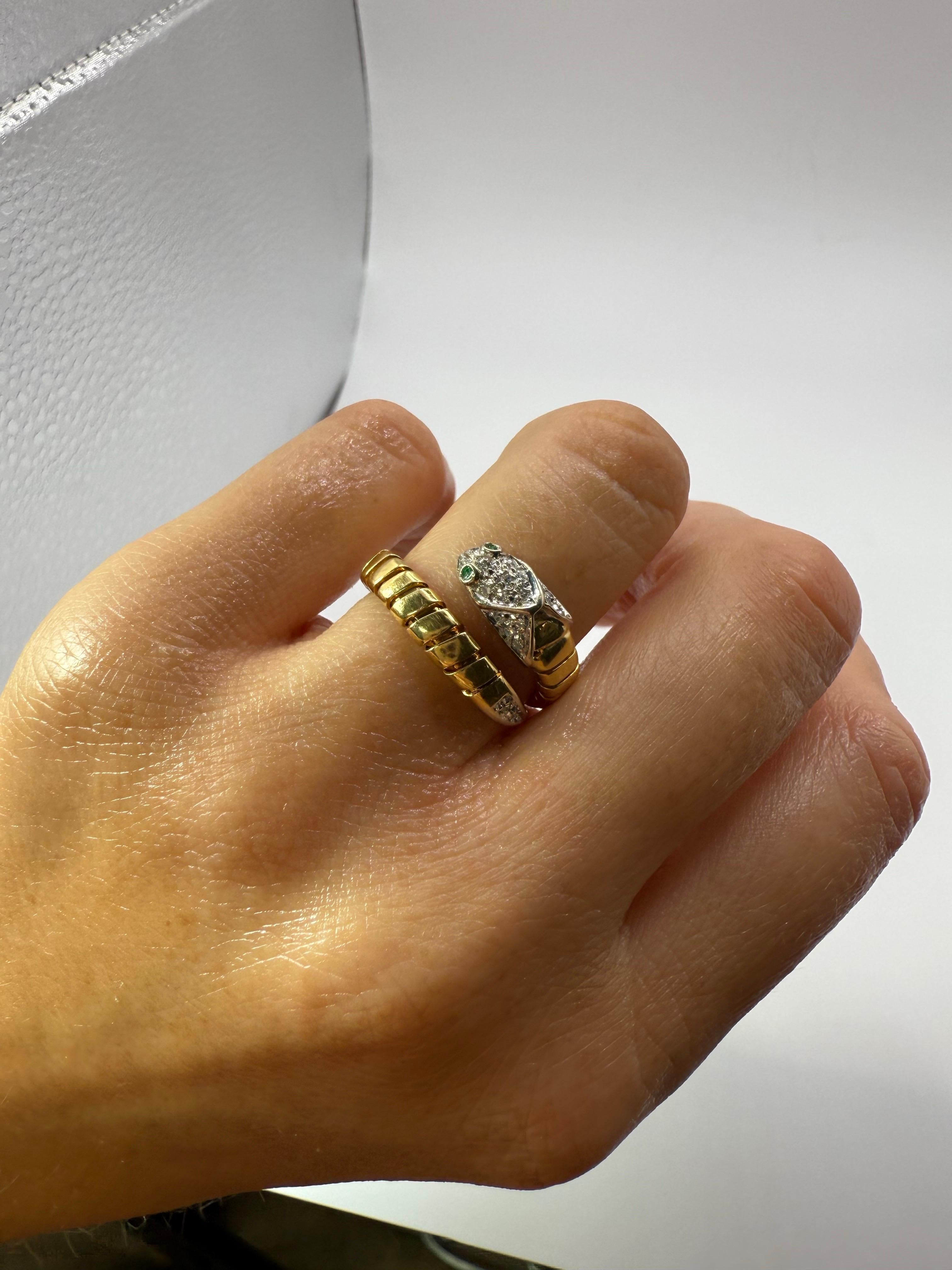 Women's or Men's Snake Diamond ring movable ring 18KT yellow gold emerald eye ring For Sale
