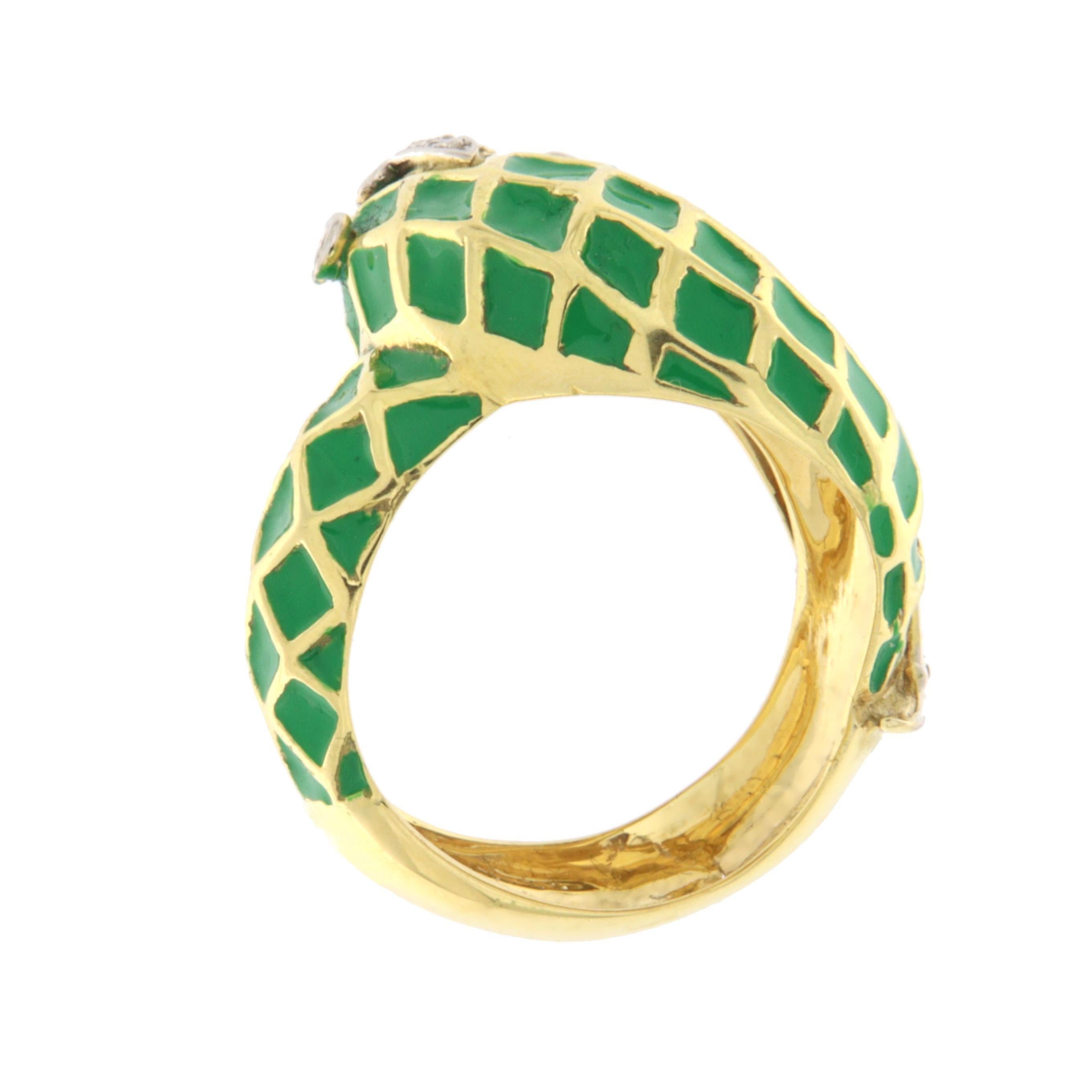 Taille brillant Bague de cocktail en or jaune et blanc 14 carats avec diamants serpents en vente
