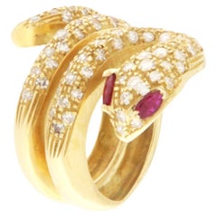 Anillo Cóctel Serpiente Diamantes Rubíes Amarillo 18 Quilates
