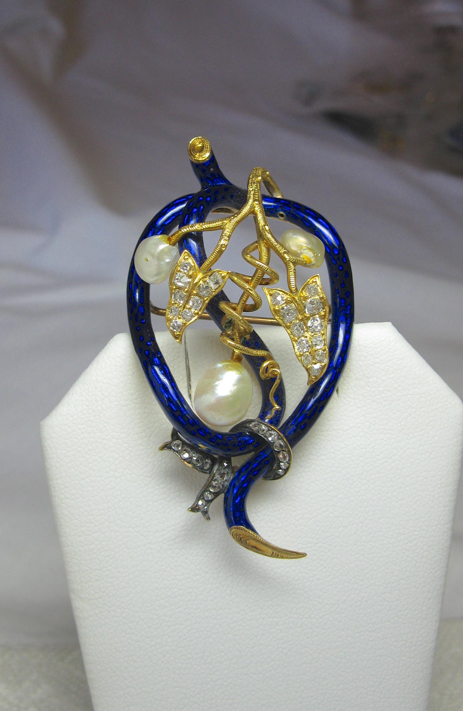 Snake Earrings and Brooch Rose Cut Diamond Ruby Enamel 18 Karat Gold Victorian 4